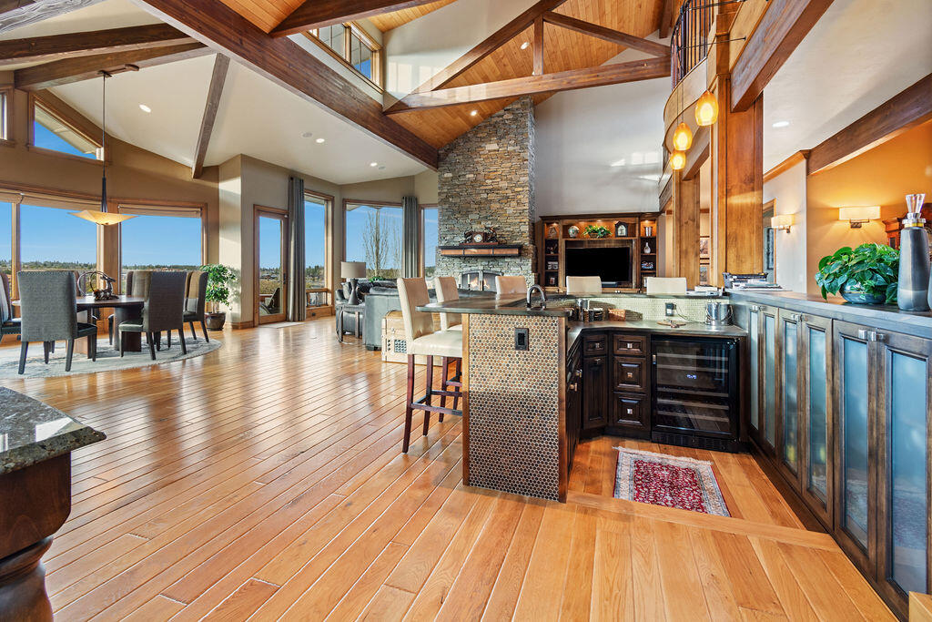 61451 Skene Trail