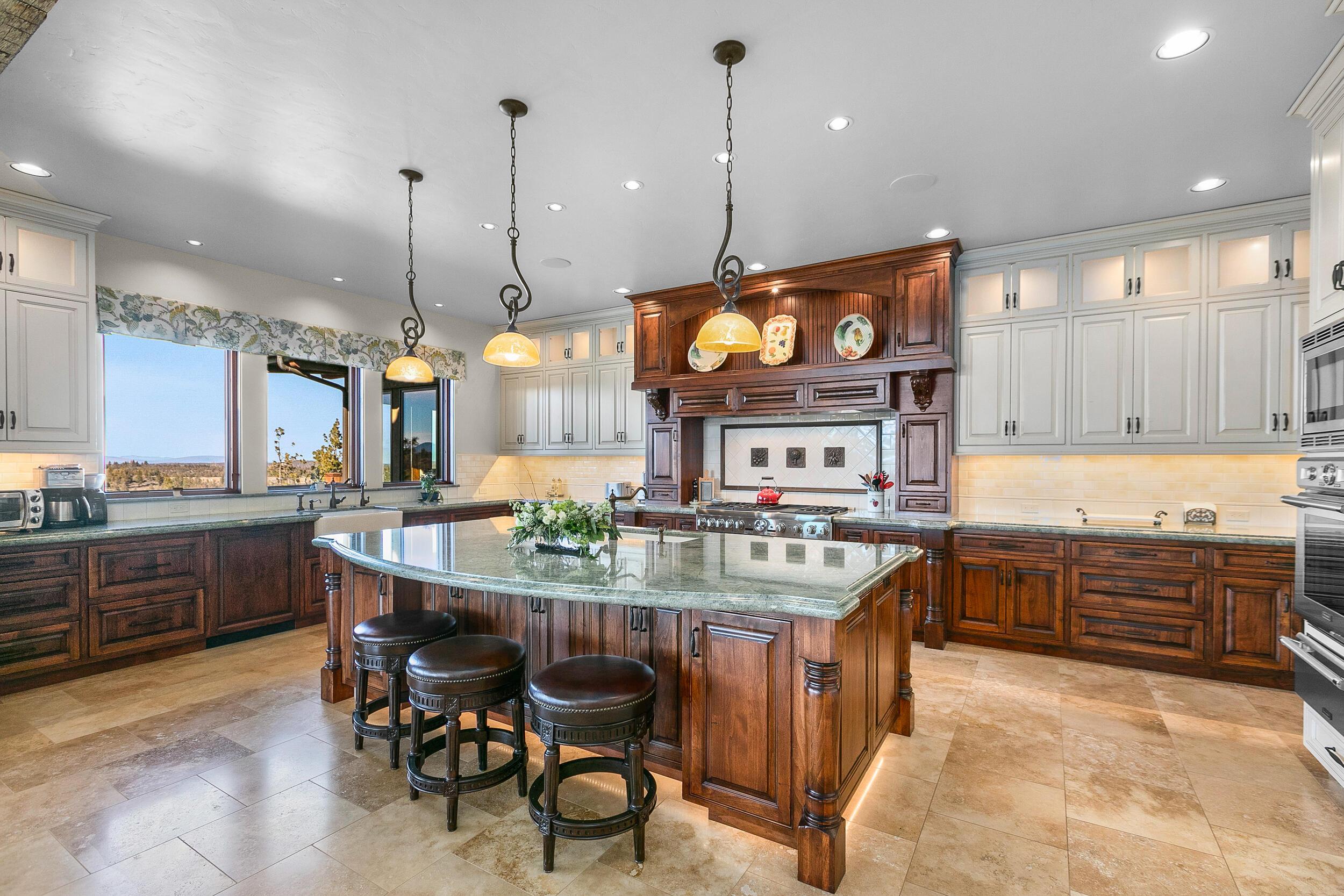 1658 NW Wild Rye Circle