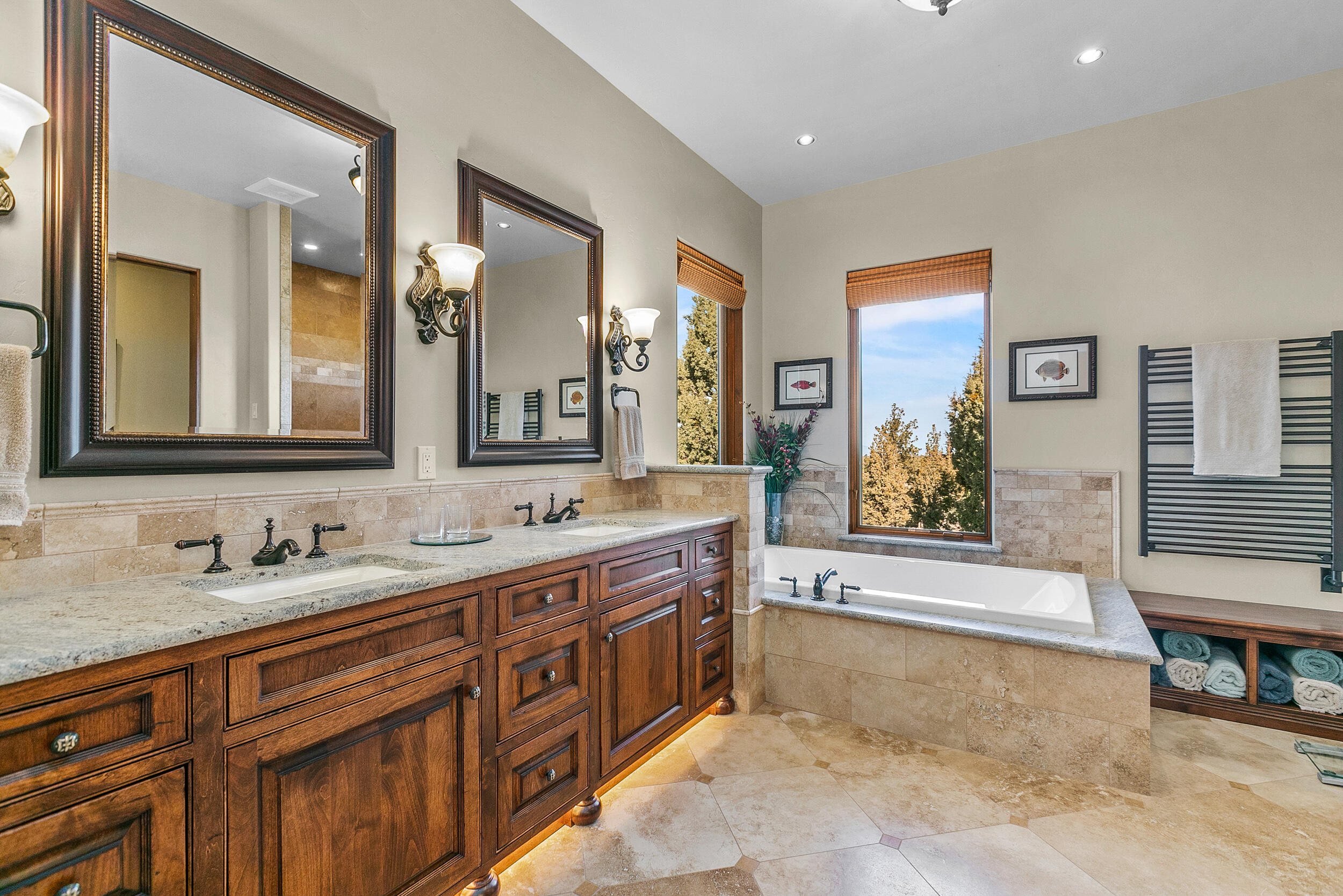 1658 NW Wild Rye Circle