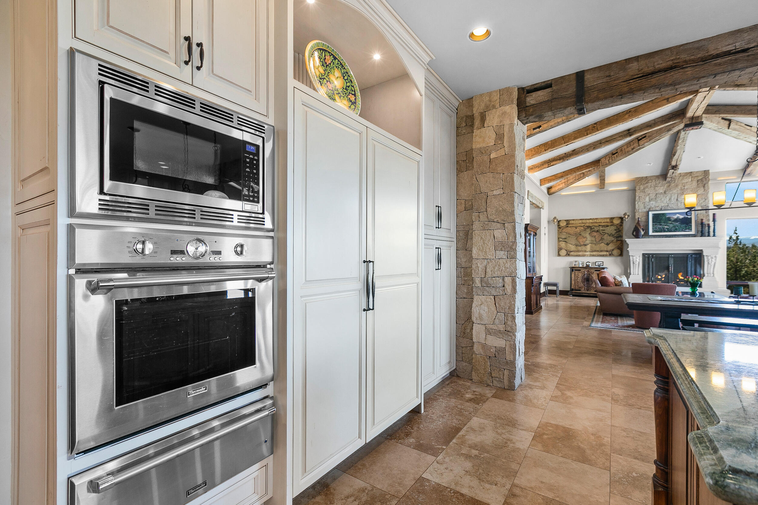 1658 NW Wild Rye Circle