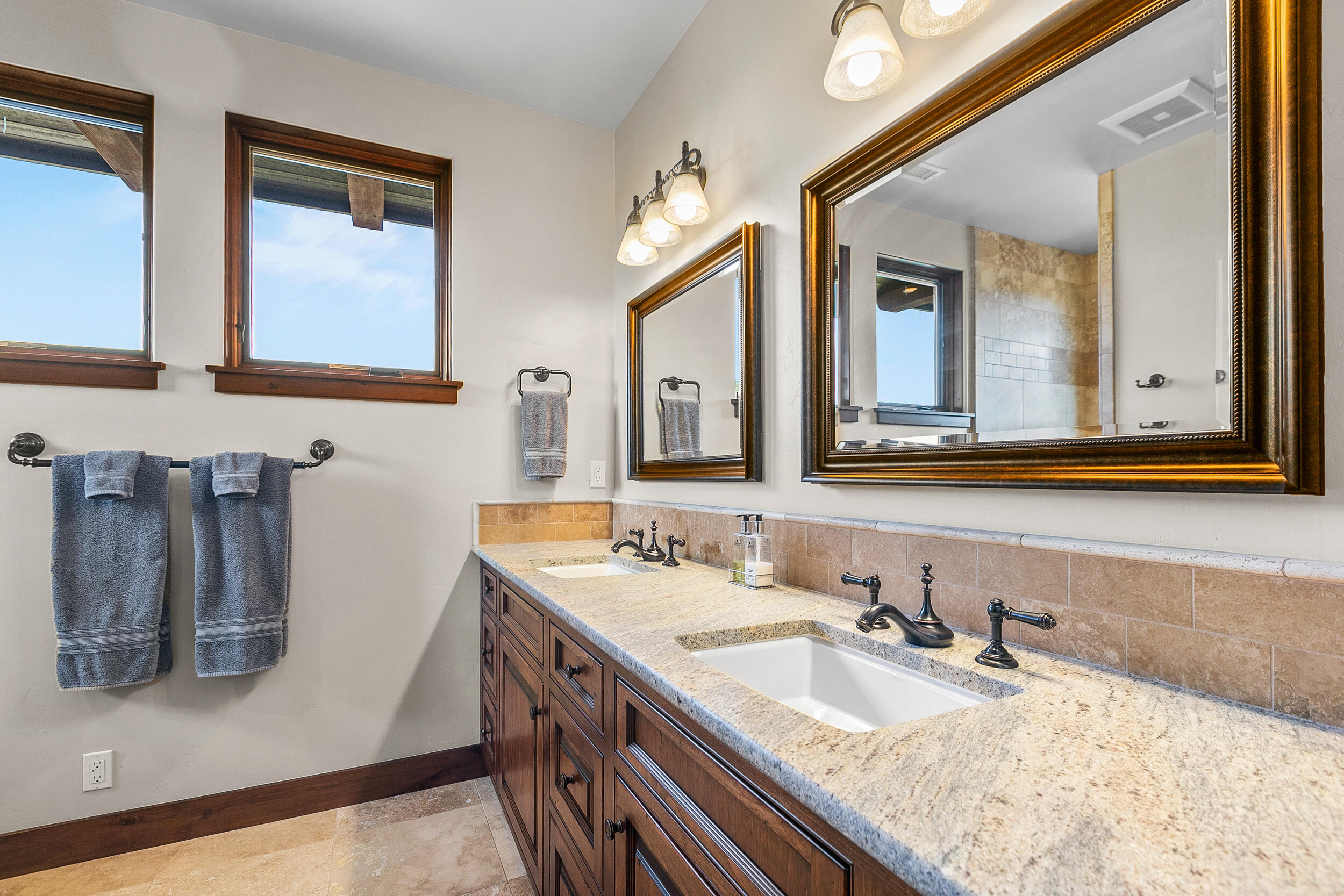 1658 NW Wild Rye Circle