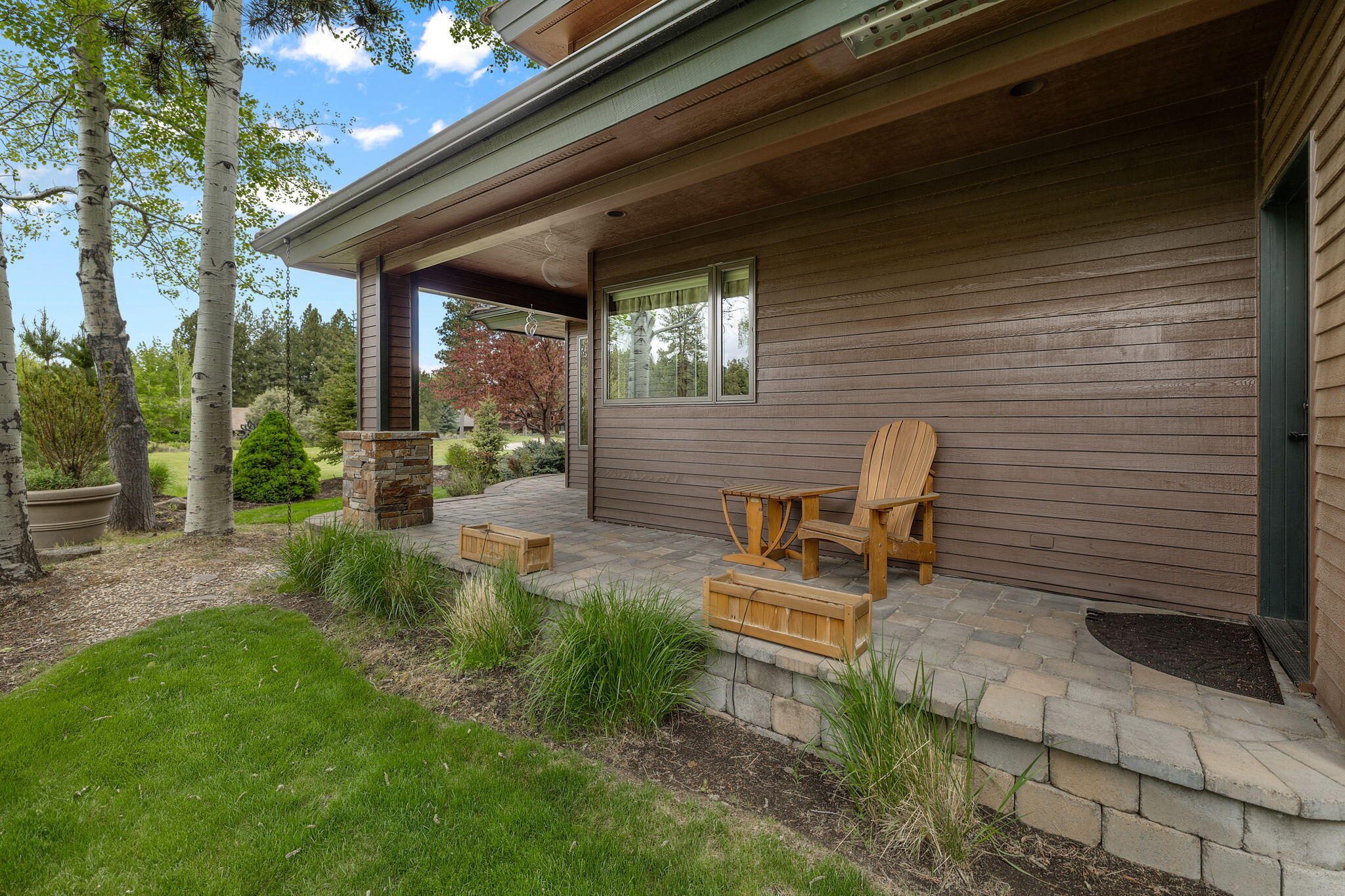 19586 Green Lakes Loop