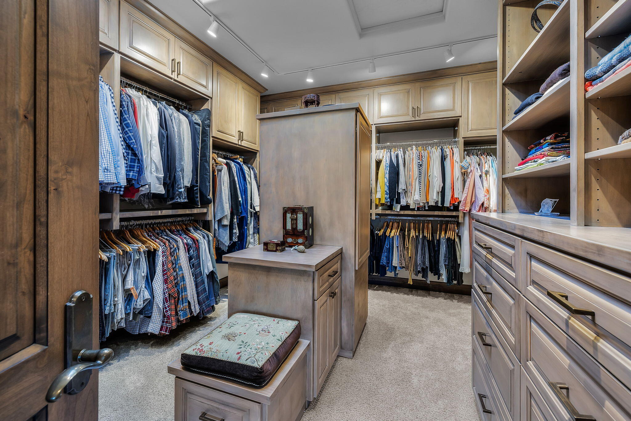 61302 Tam McArthur Loop