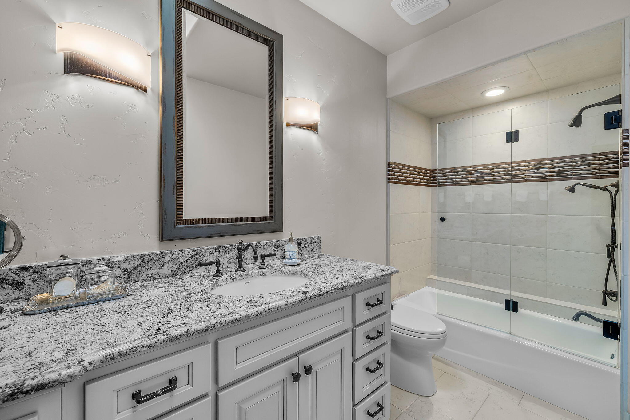 61302 Tam McArthur Loop