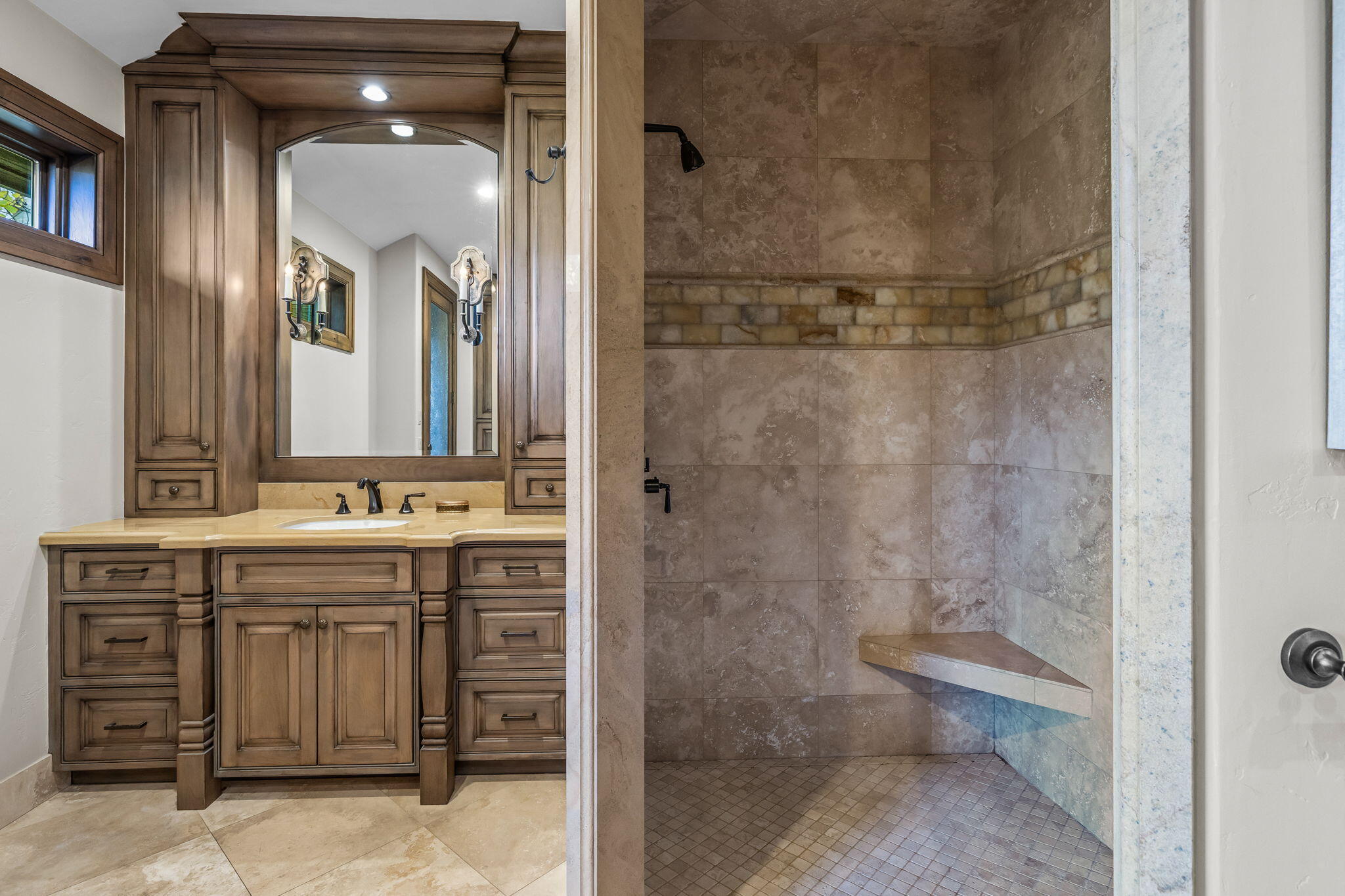 61302 Tam McArthur Loop