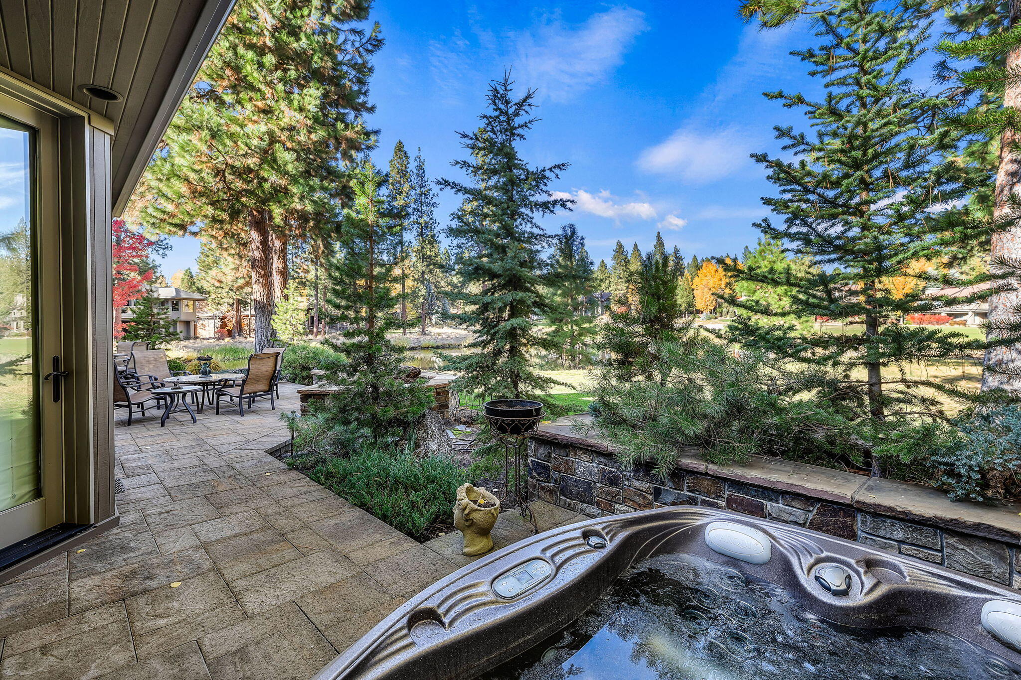 61302 Tam McArthur Loop