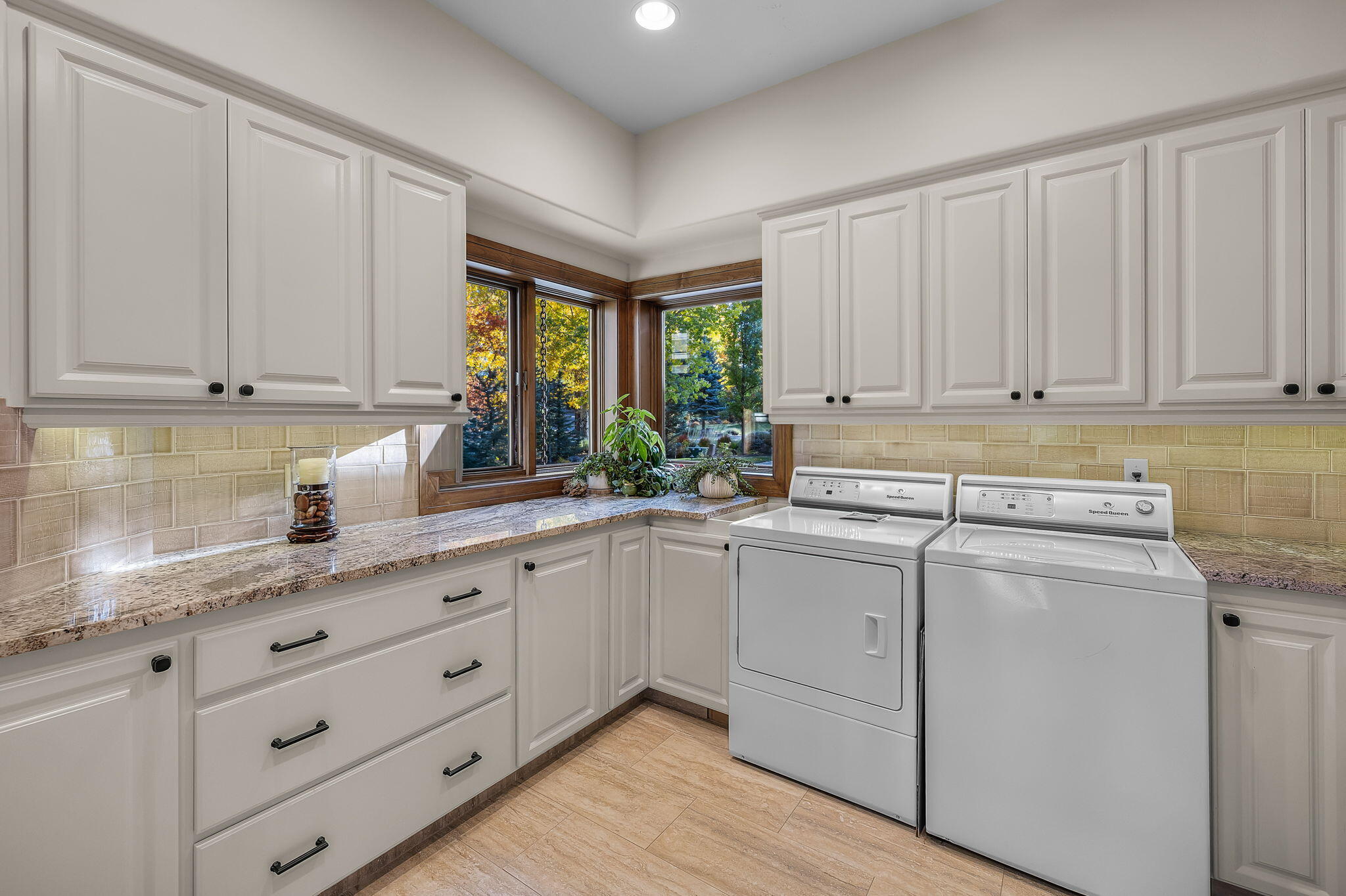 61302 Tam McArthur Loop