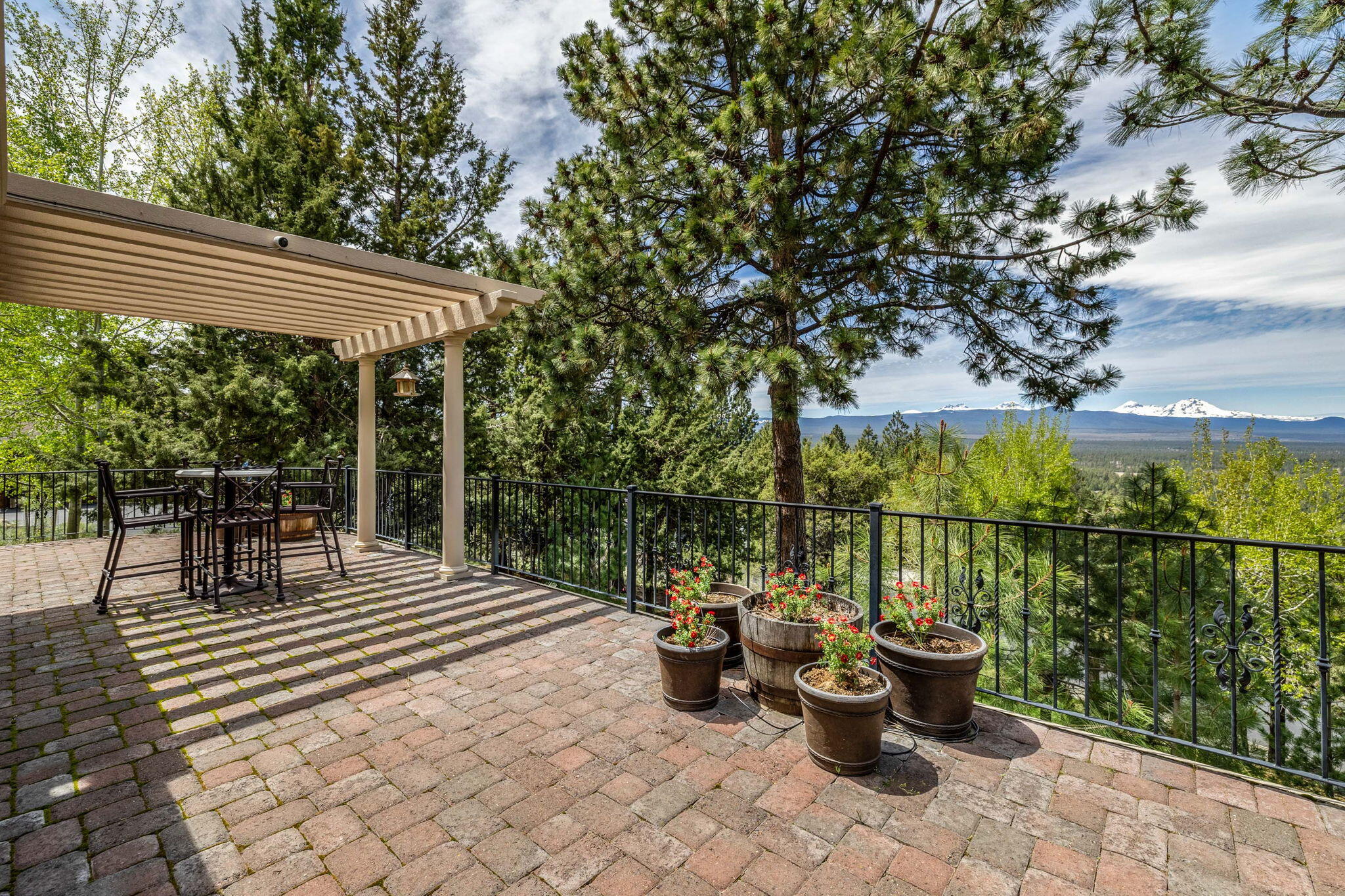 1748 NW Farewell Drive