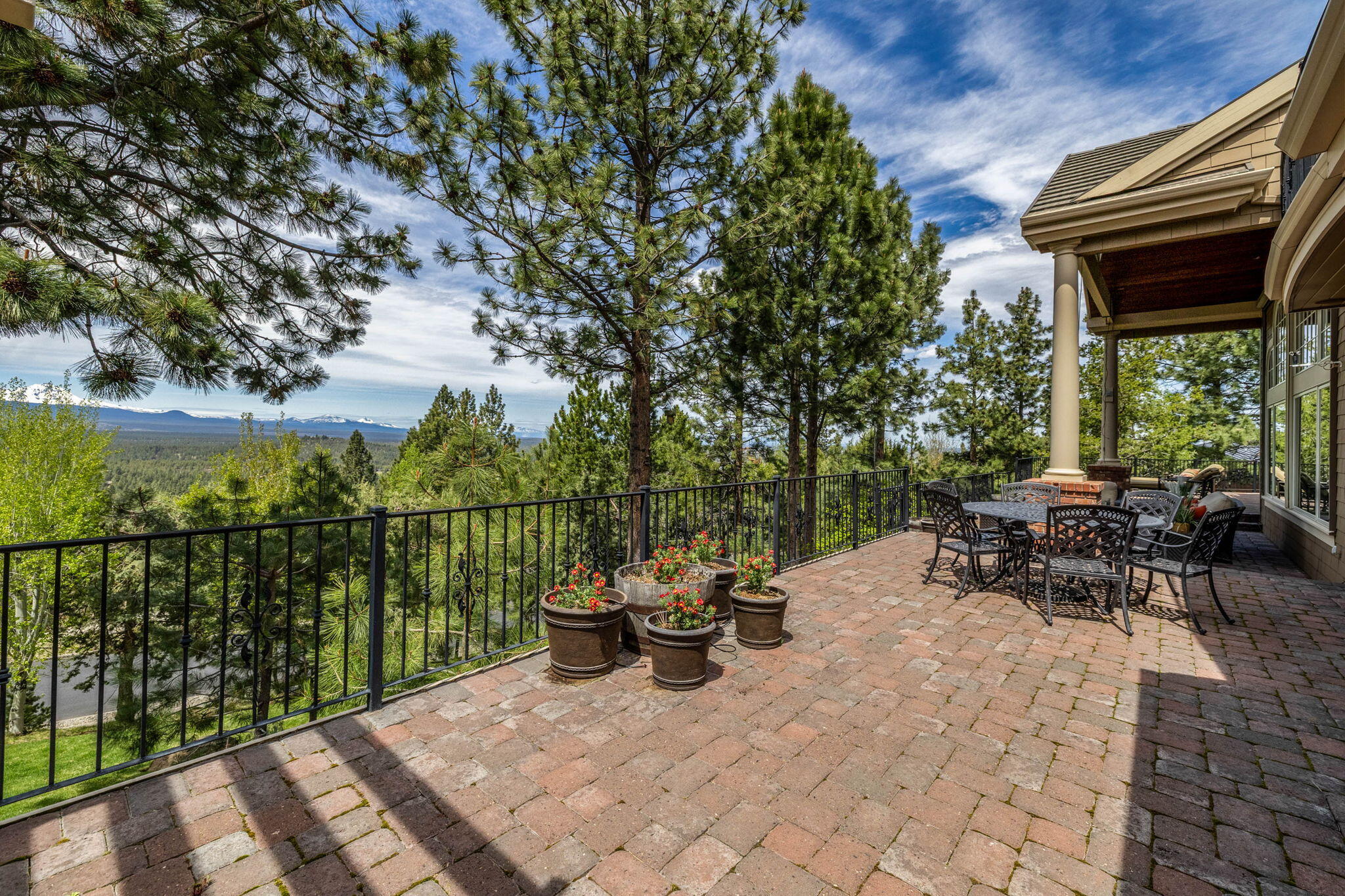 1748 NW Farewell Drive