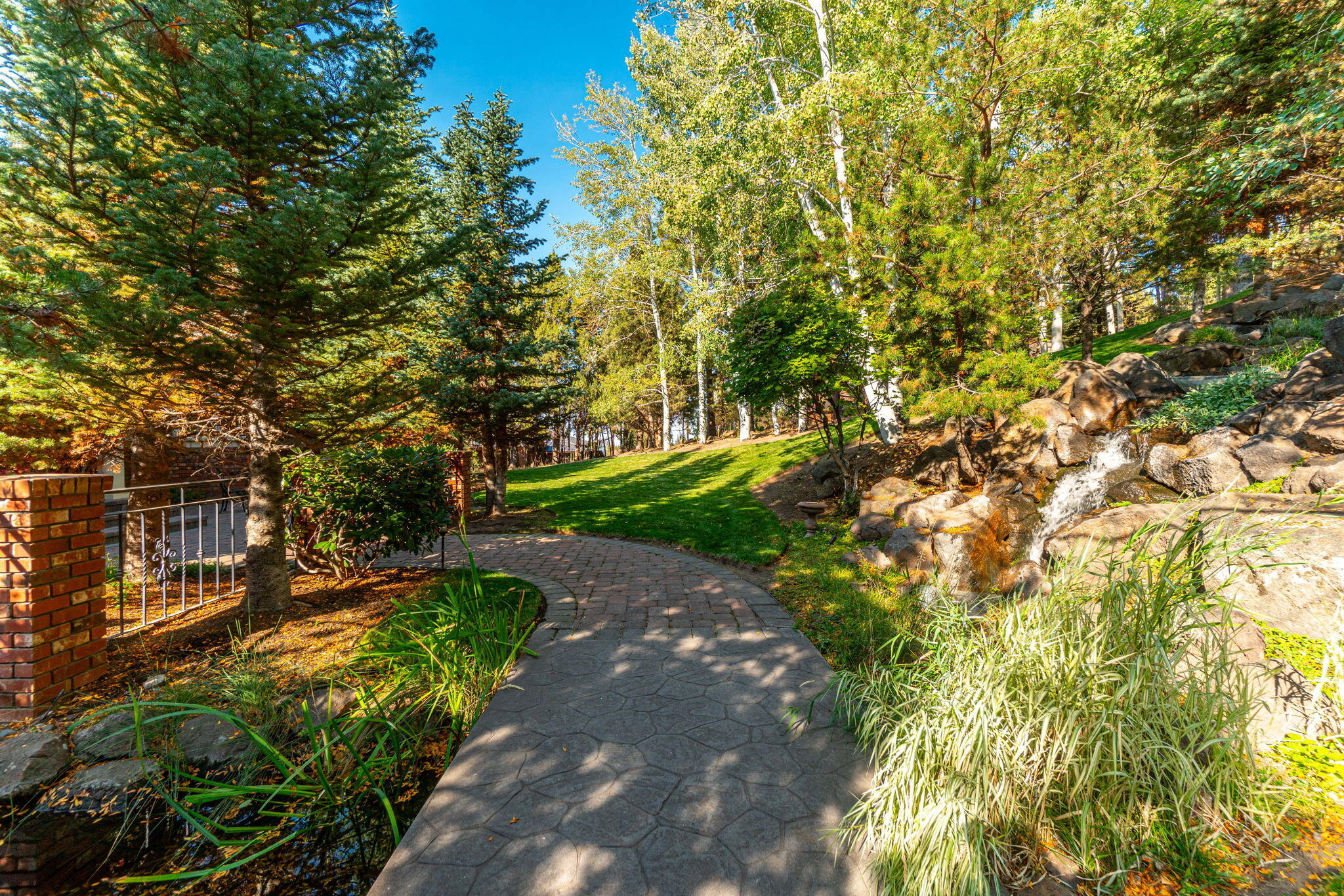 1748 NW Farewell Drive