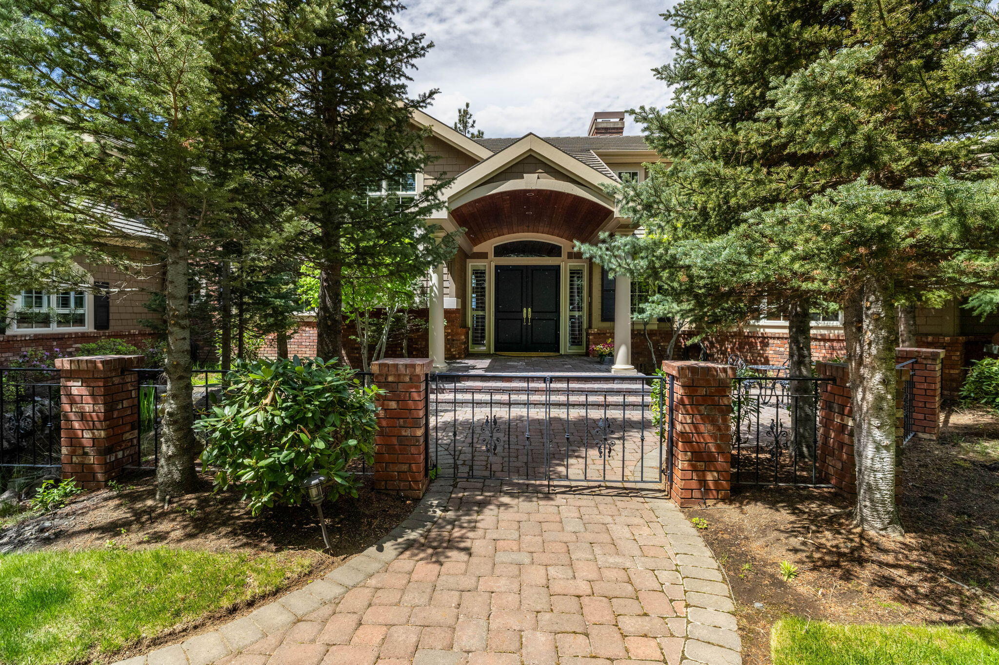 1748 NW Farewell Drive