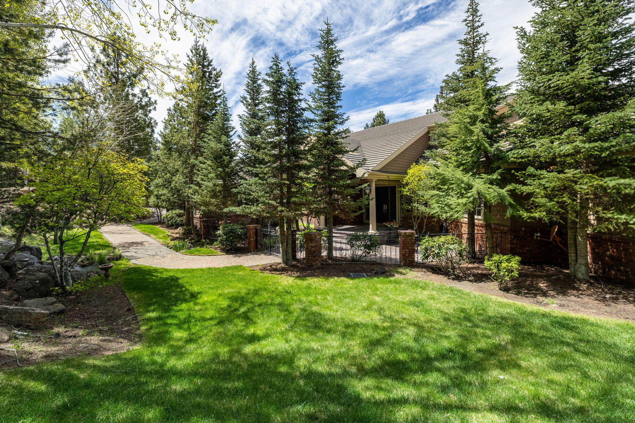 1748 NW Farewell Drive