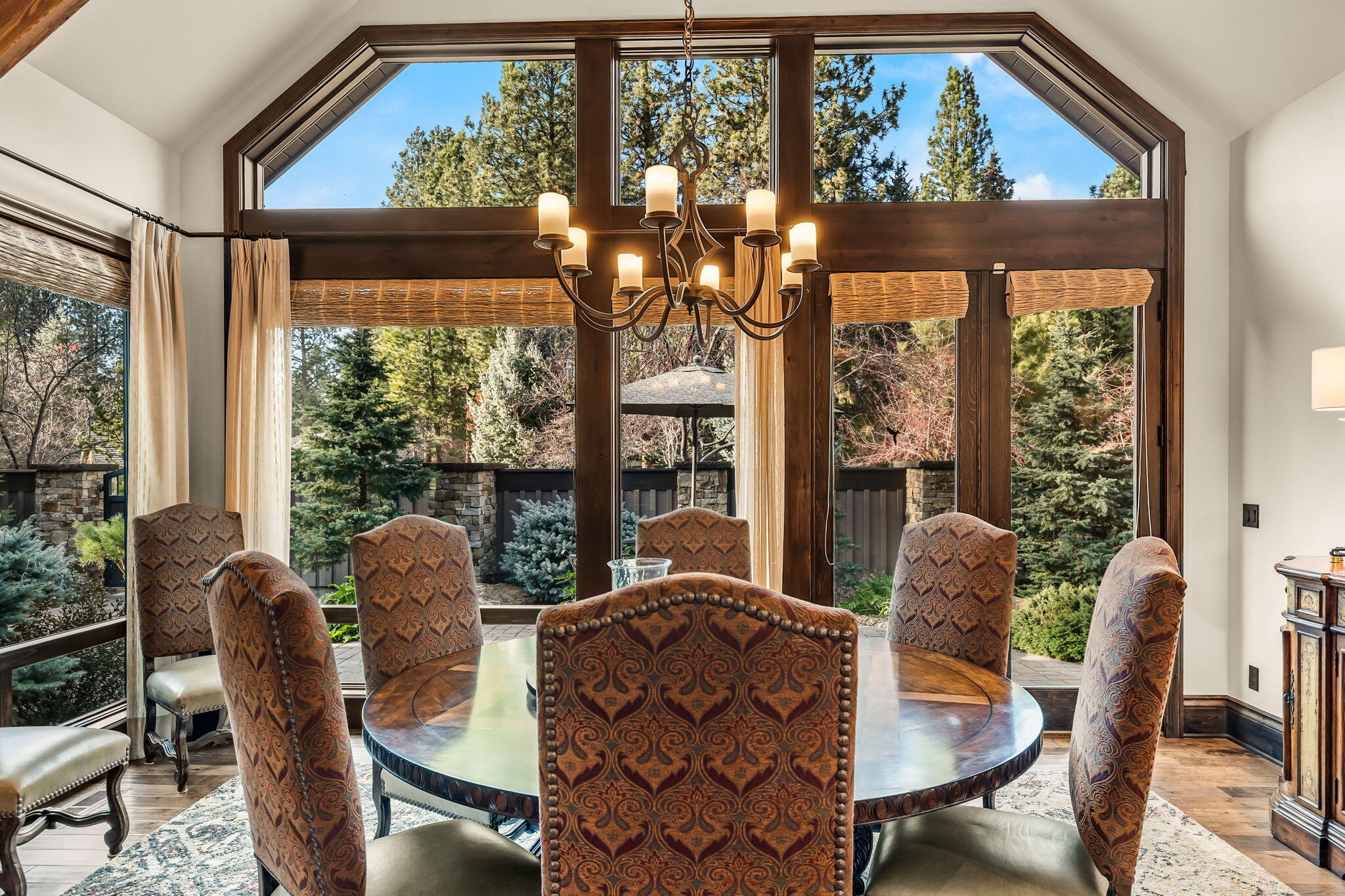 61644 Tam McArthur Loop