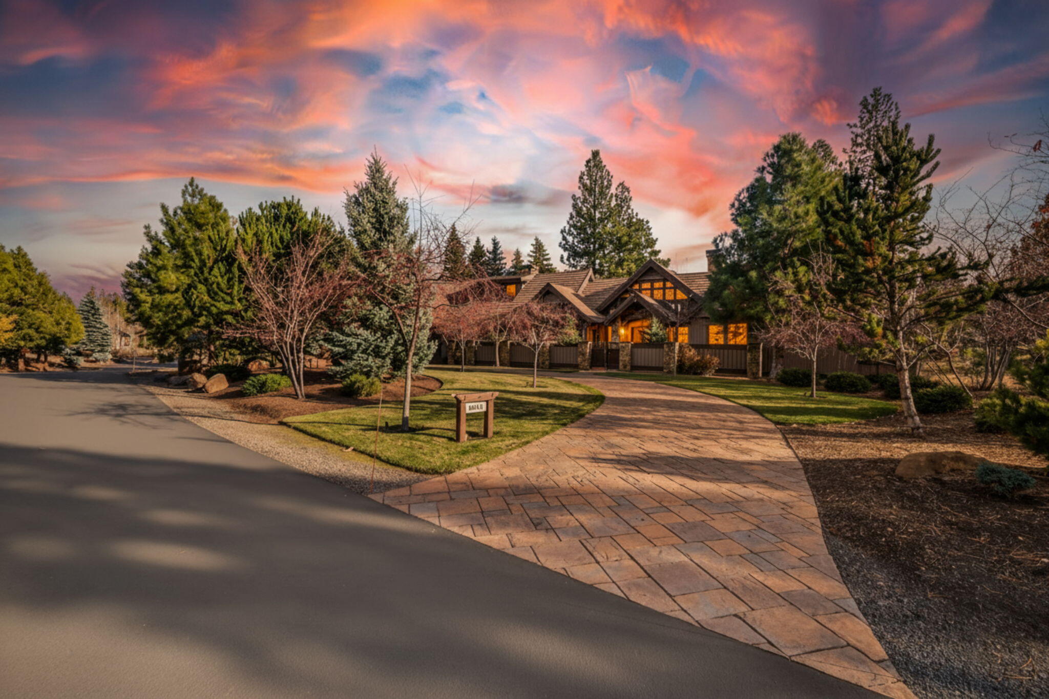 61644 Tam McArthur Loop