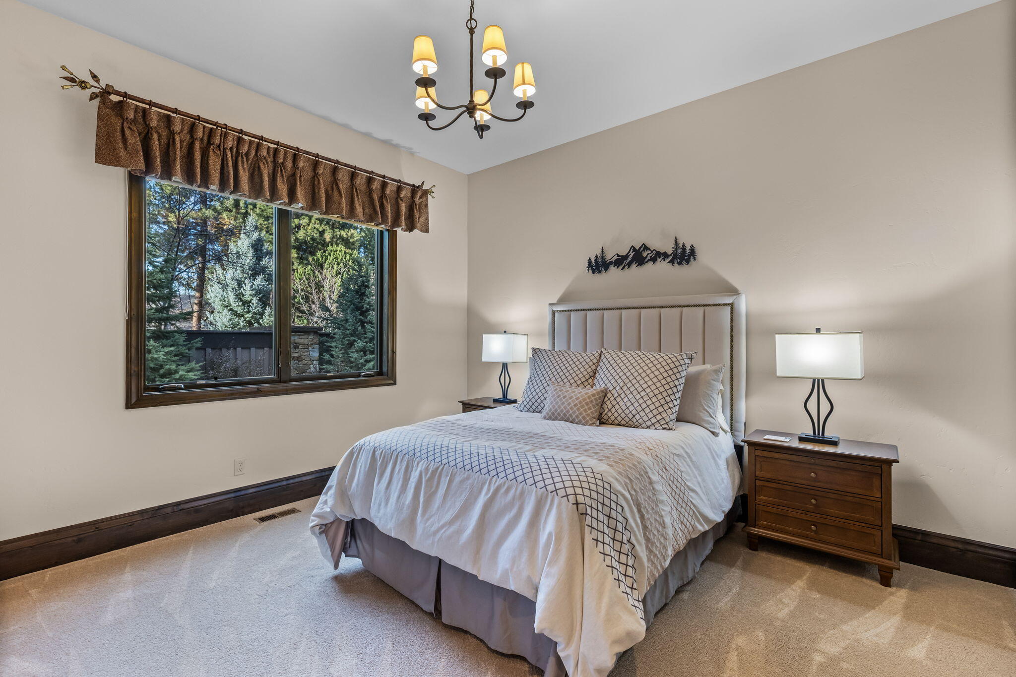 61644 Tam McArthur Loop