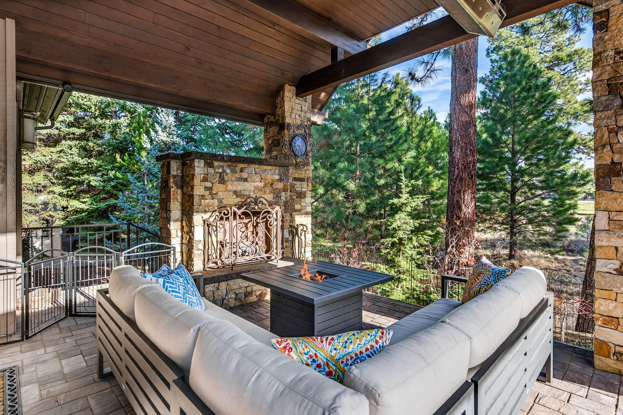 61644 Tam McArthur Loop