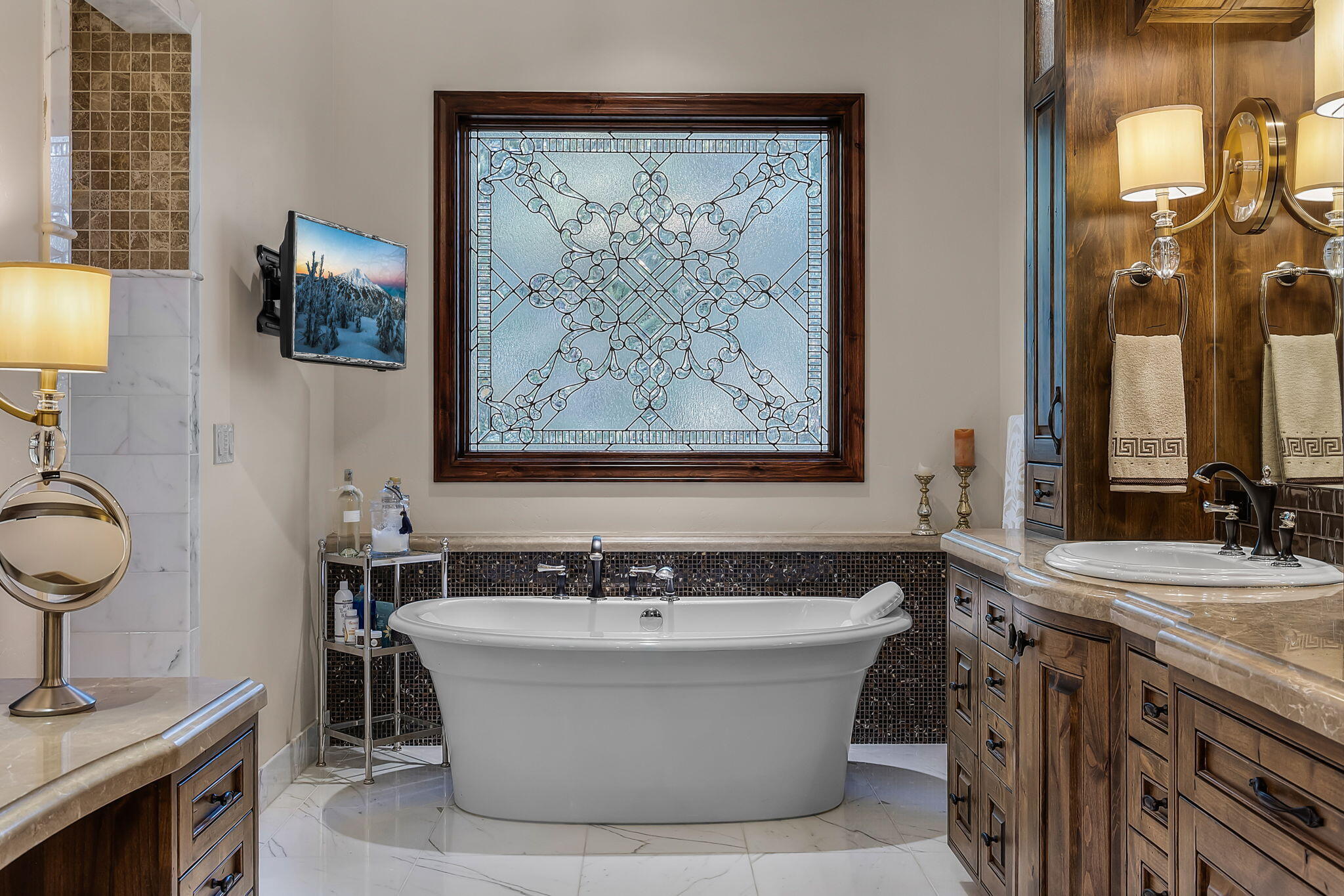 61644 Tam McArthur Loop