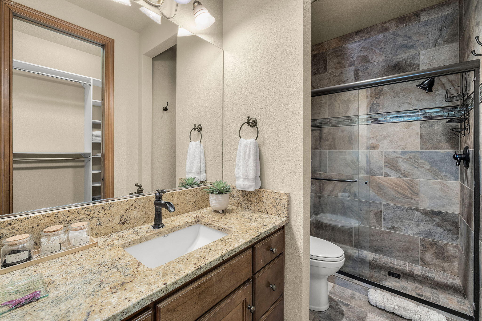 61712 Broken Top Drive