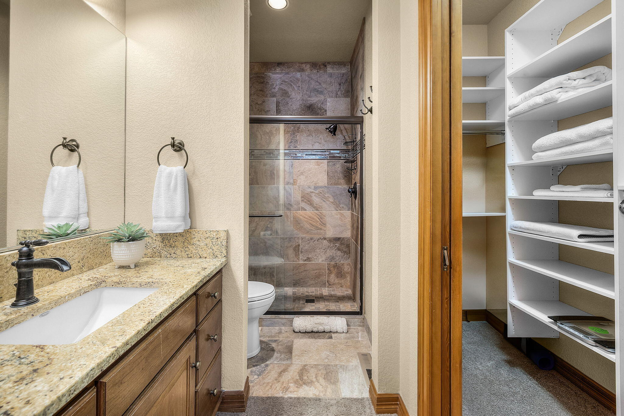 61712 Broken Top Drive