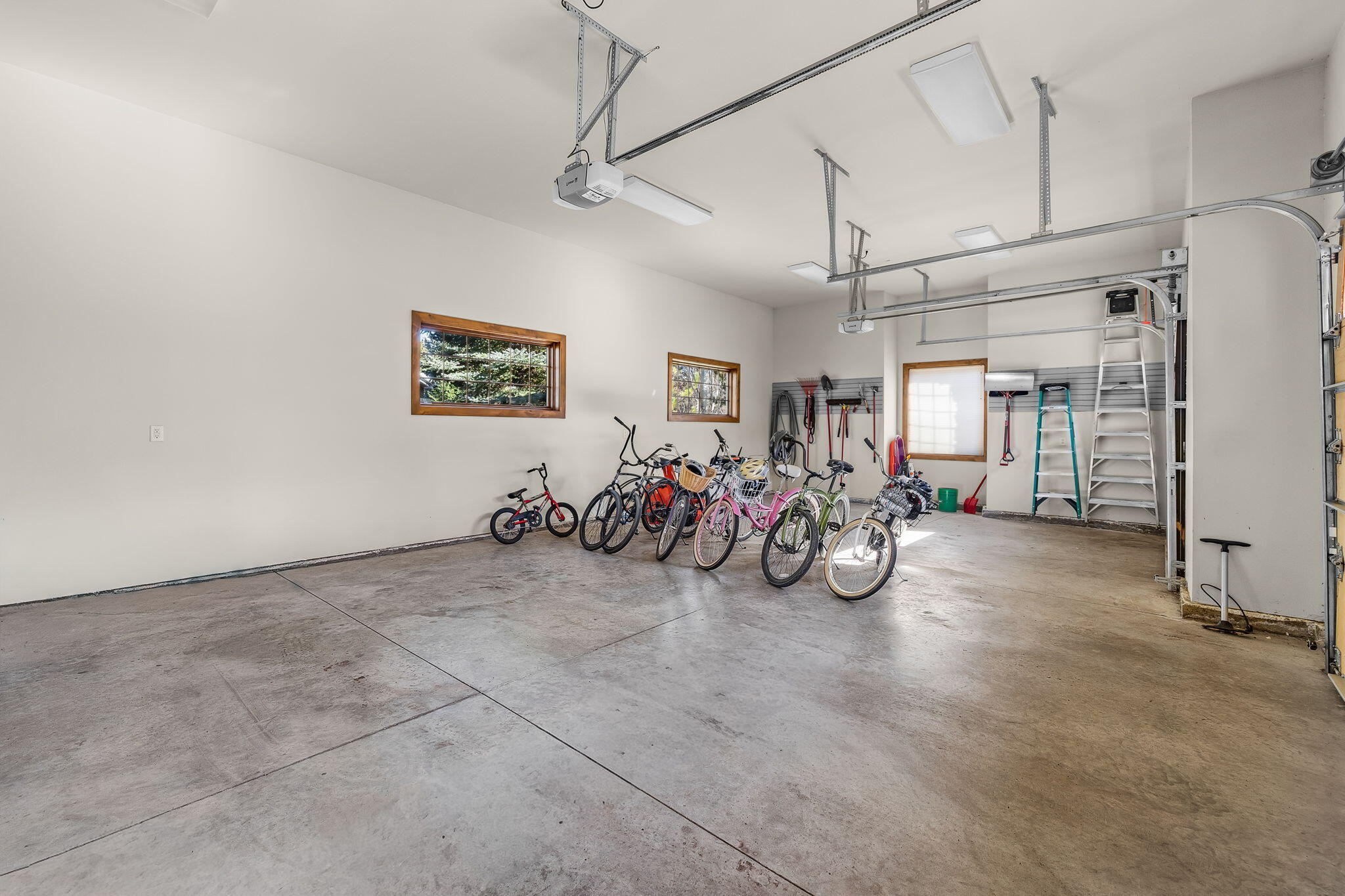 61548 Tam McArthur Loop