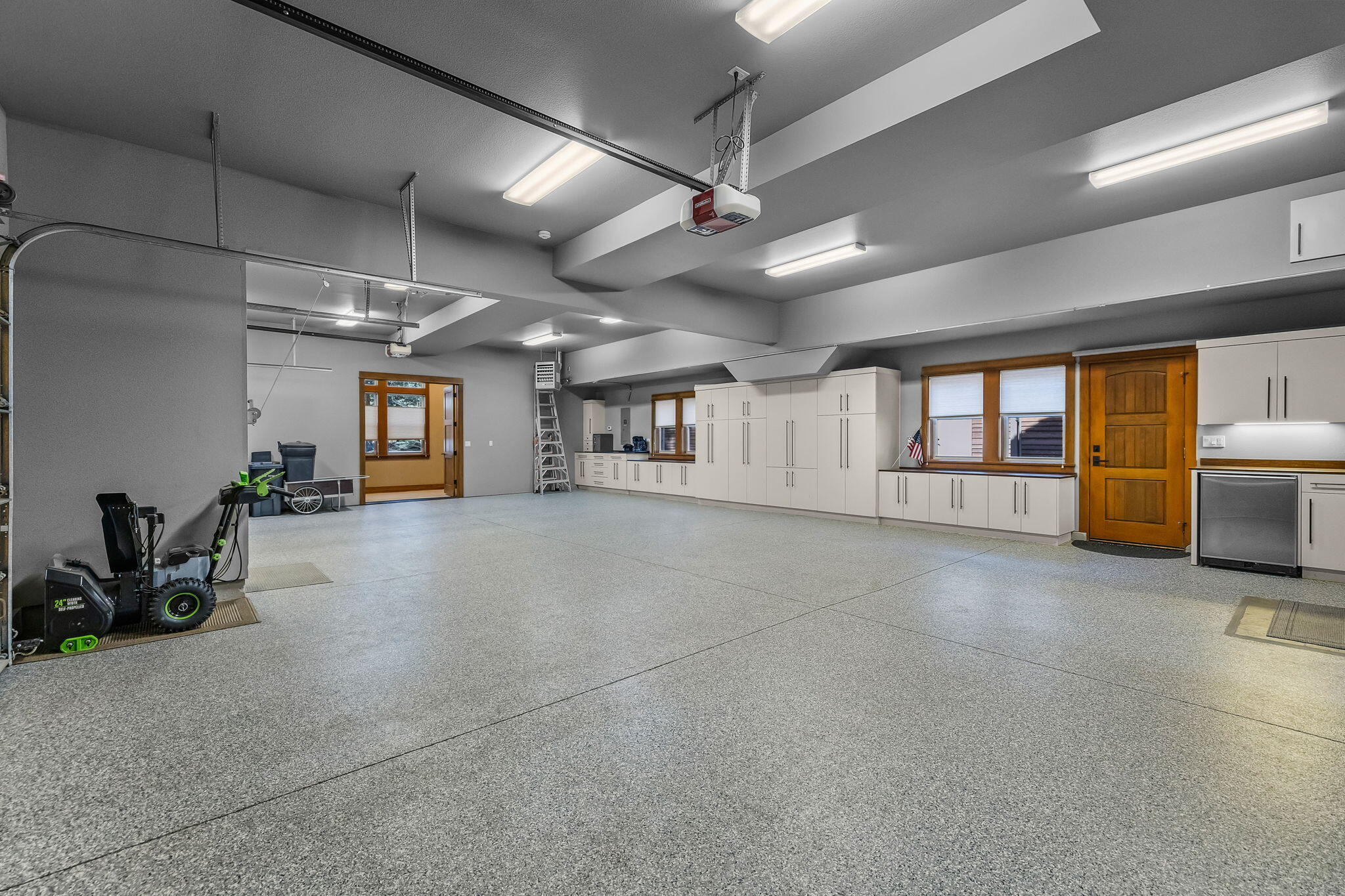 61727 Tam McArthur Loop