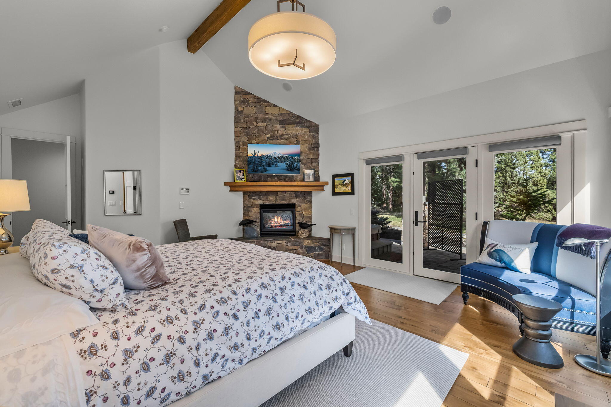 61727 Tam McArthur Loop