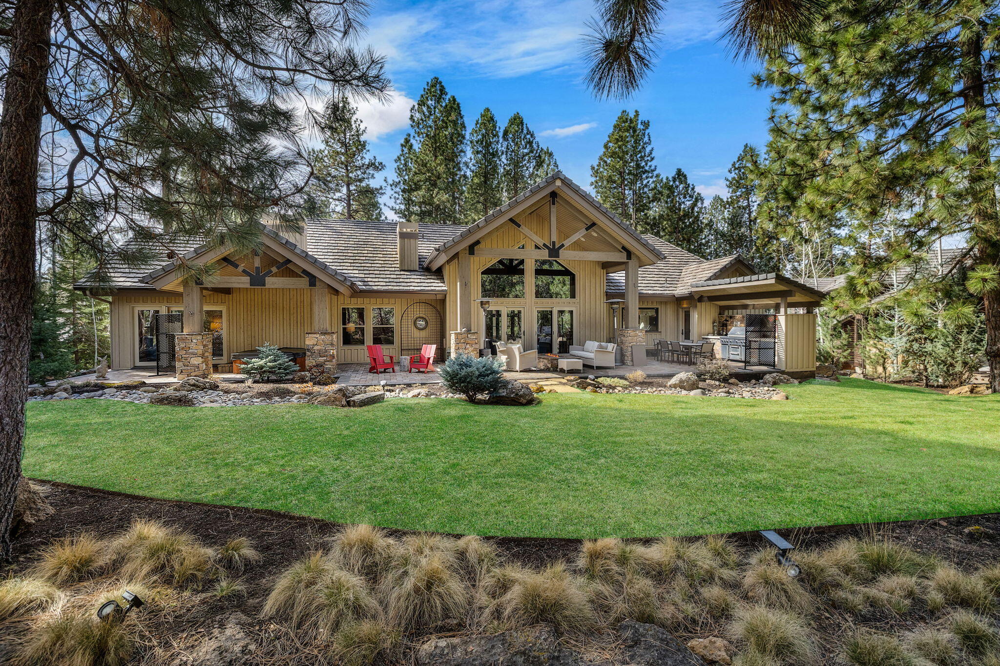 61727 Tam McArthur Loop