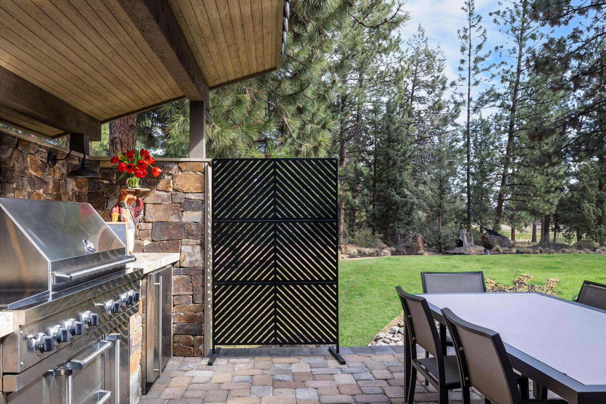 61727 Tam McArthur Loop