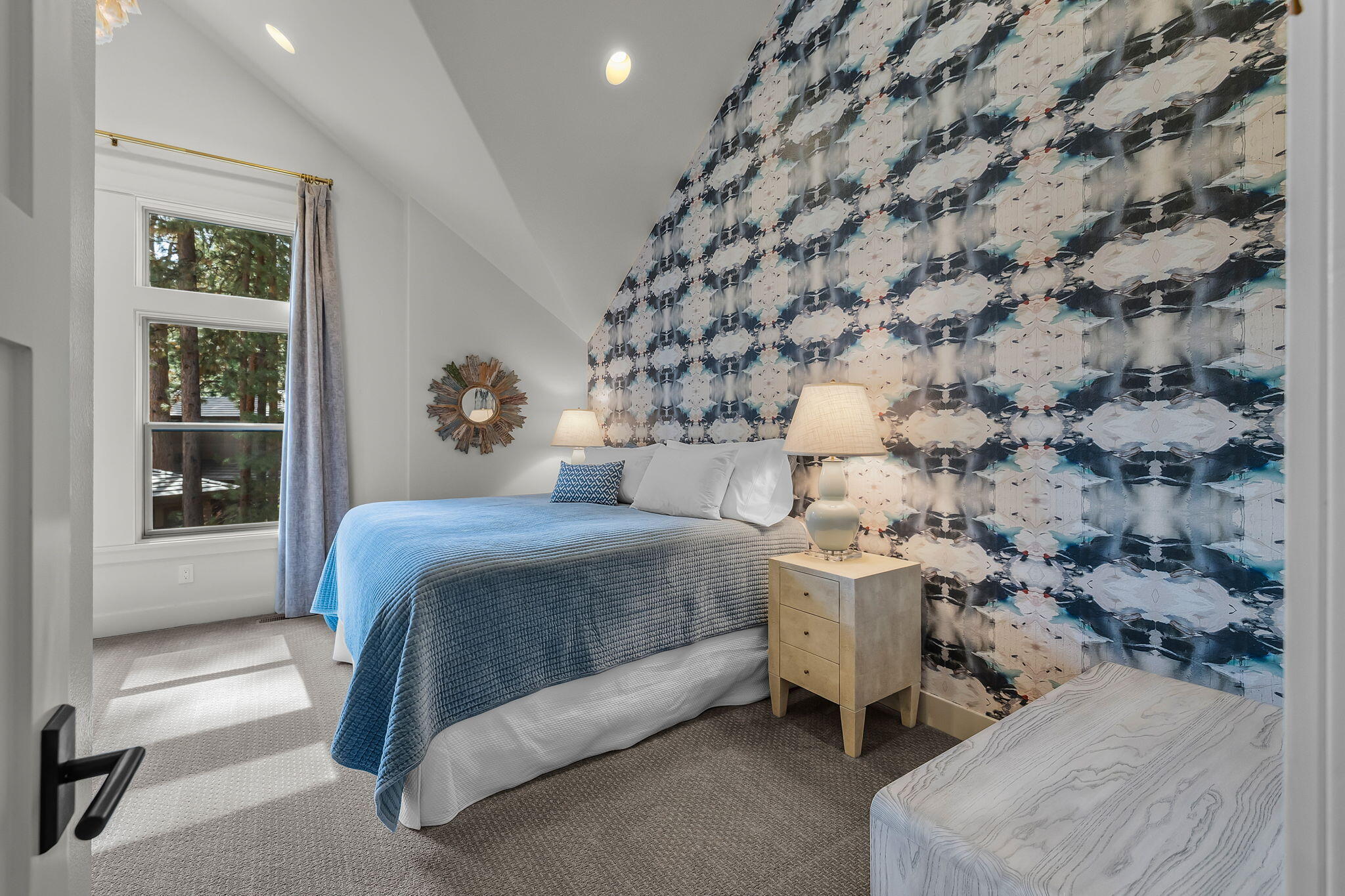 61727 Tam McArthur Loop