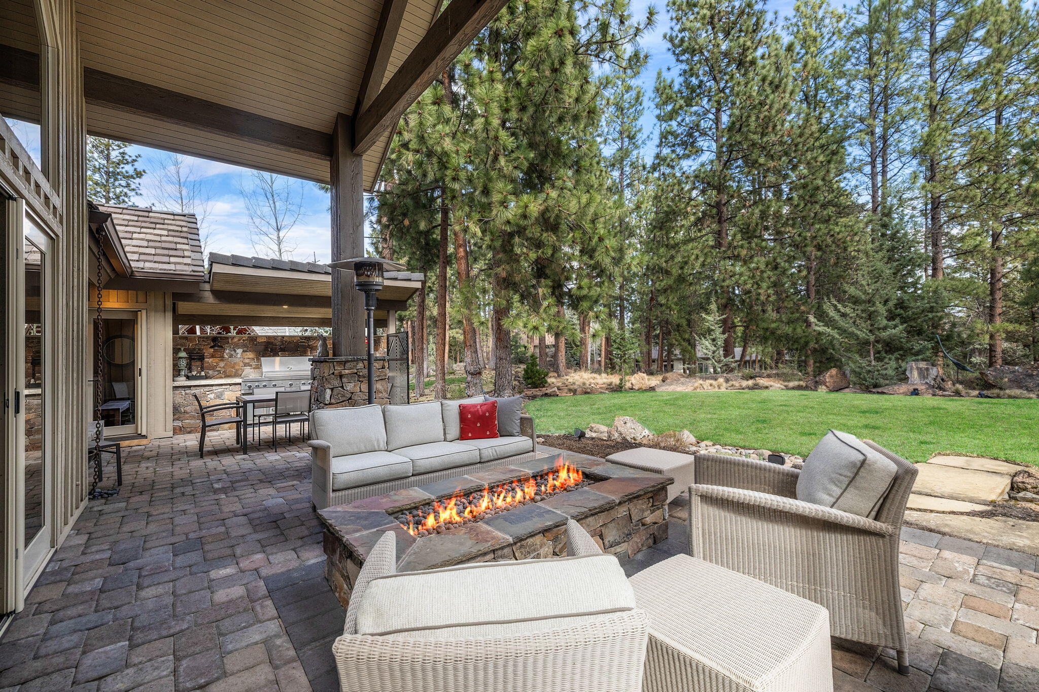 61727 Tam McArthur Loop