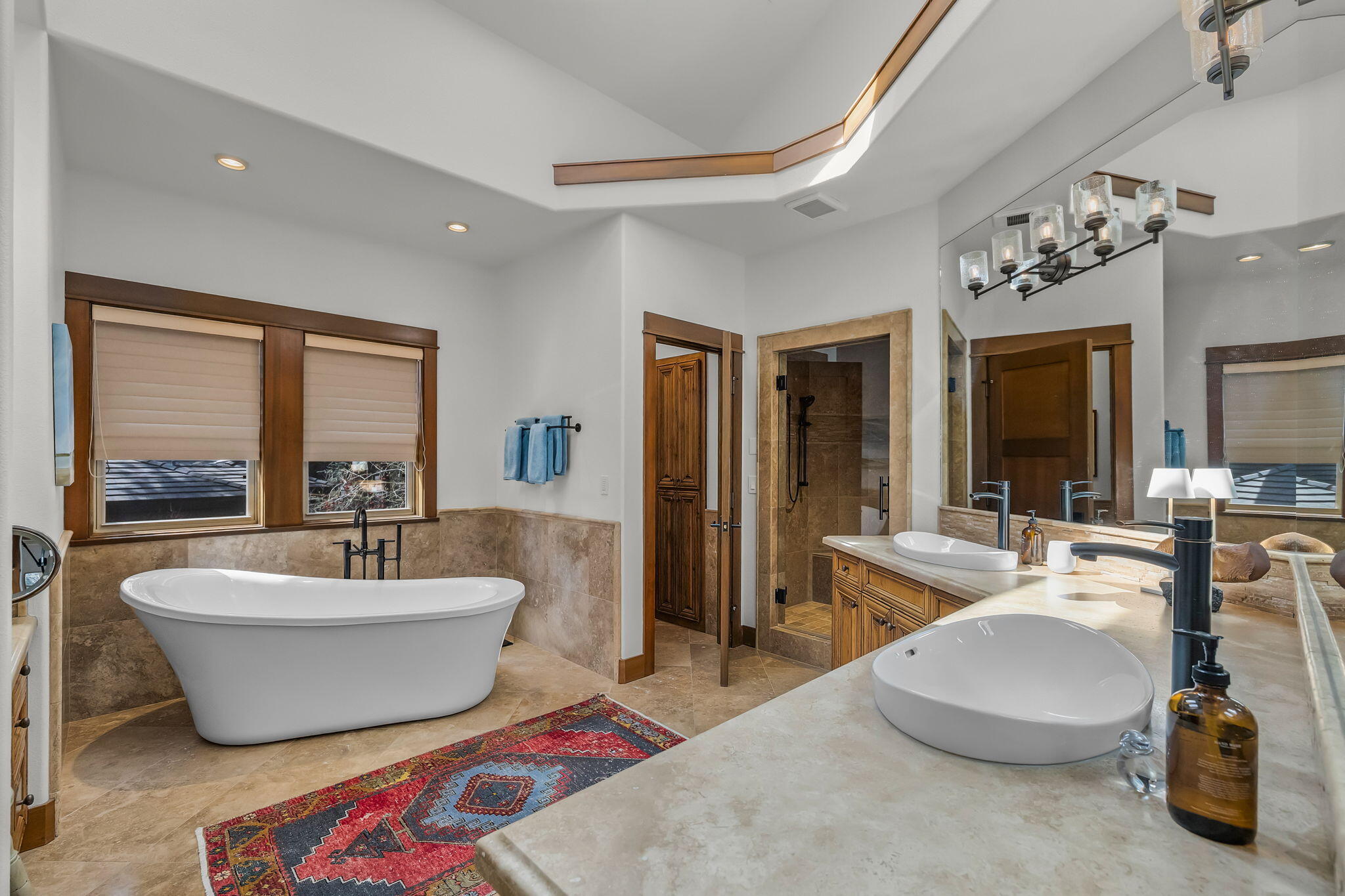 61727 Tam McArthur Loop