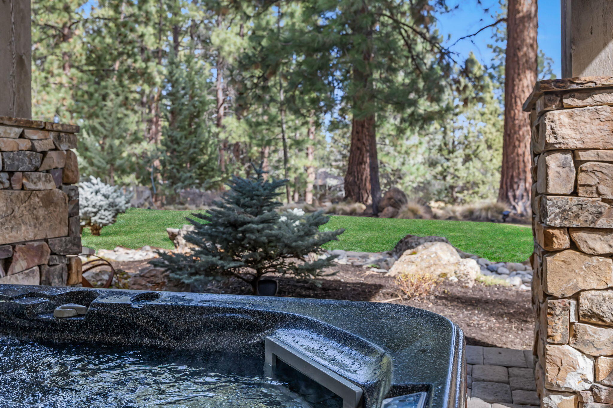 61727 Tam McArthur Loop