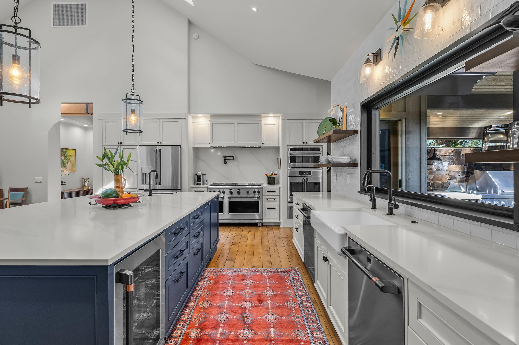 61727 Tam McArthur Loop