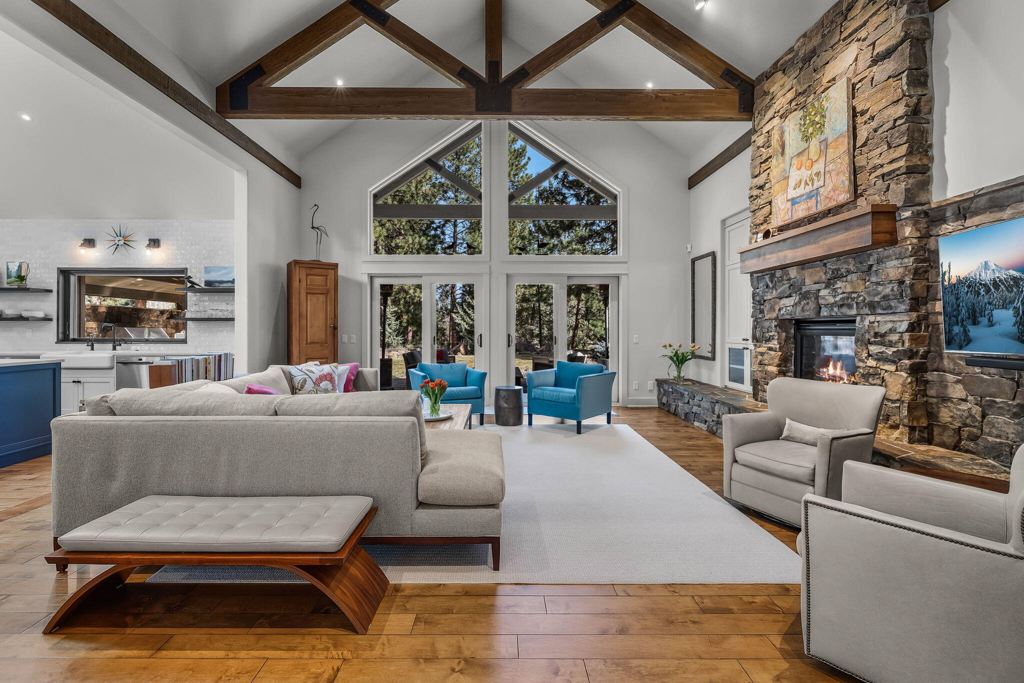 61727 Tam McArthur Loop