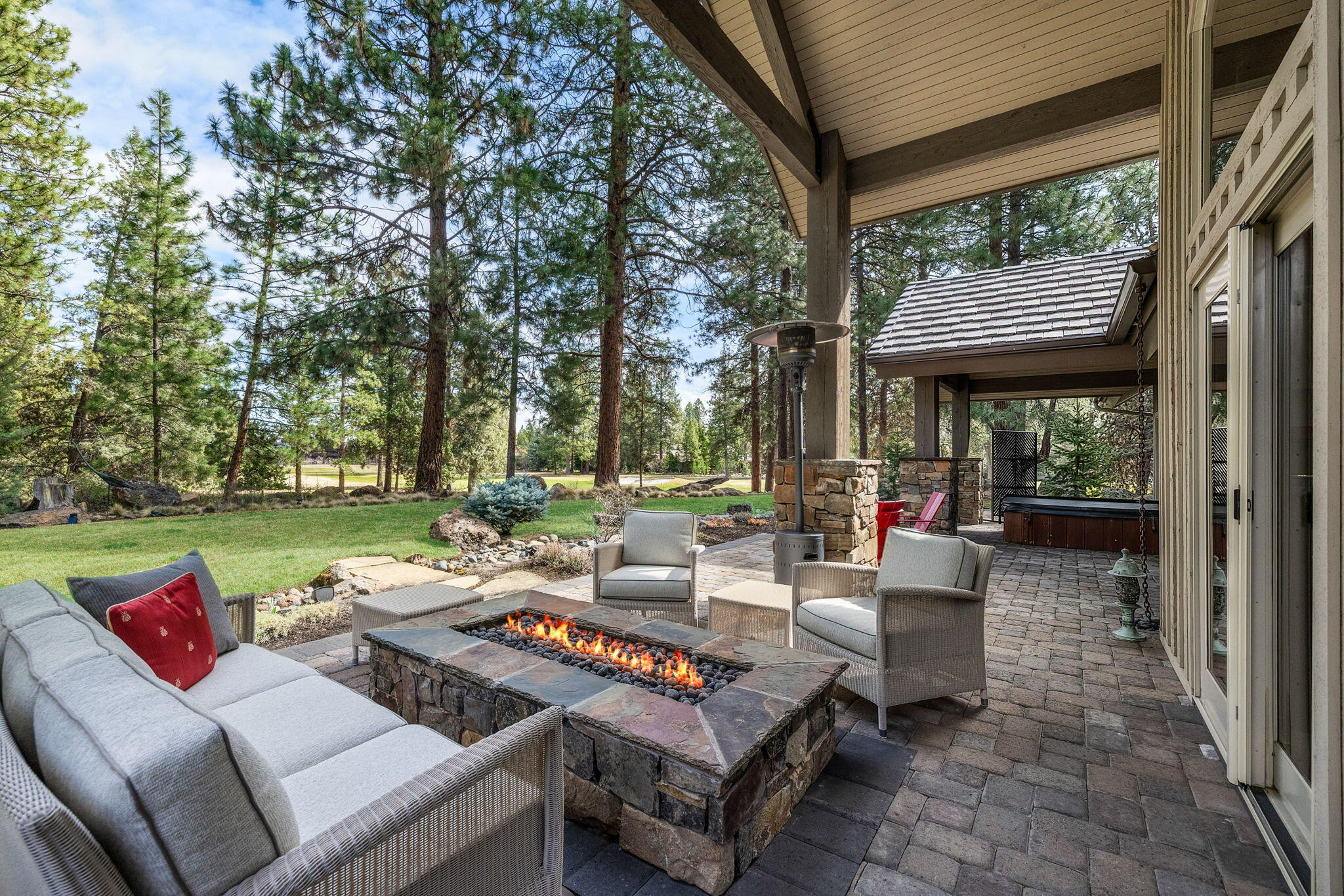 61727 Tam McArthur Loop