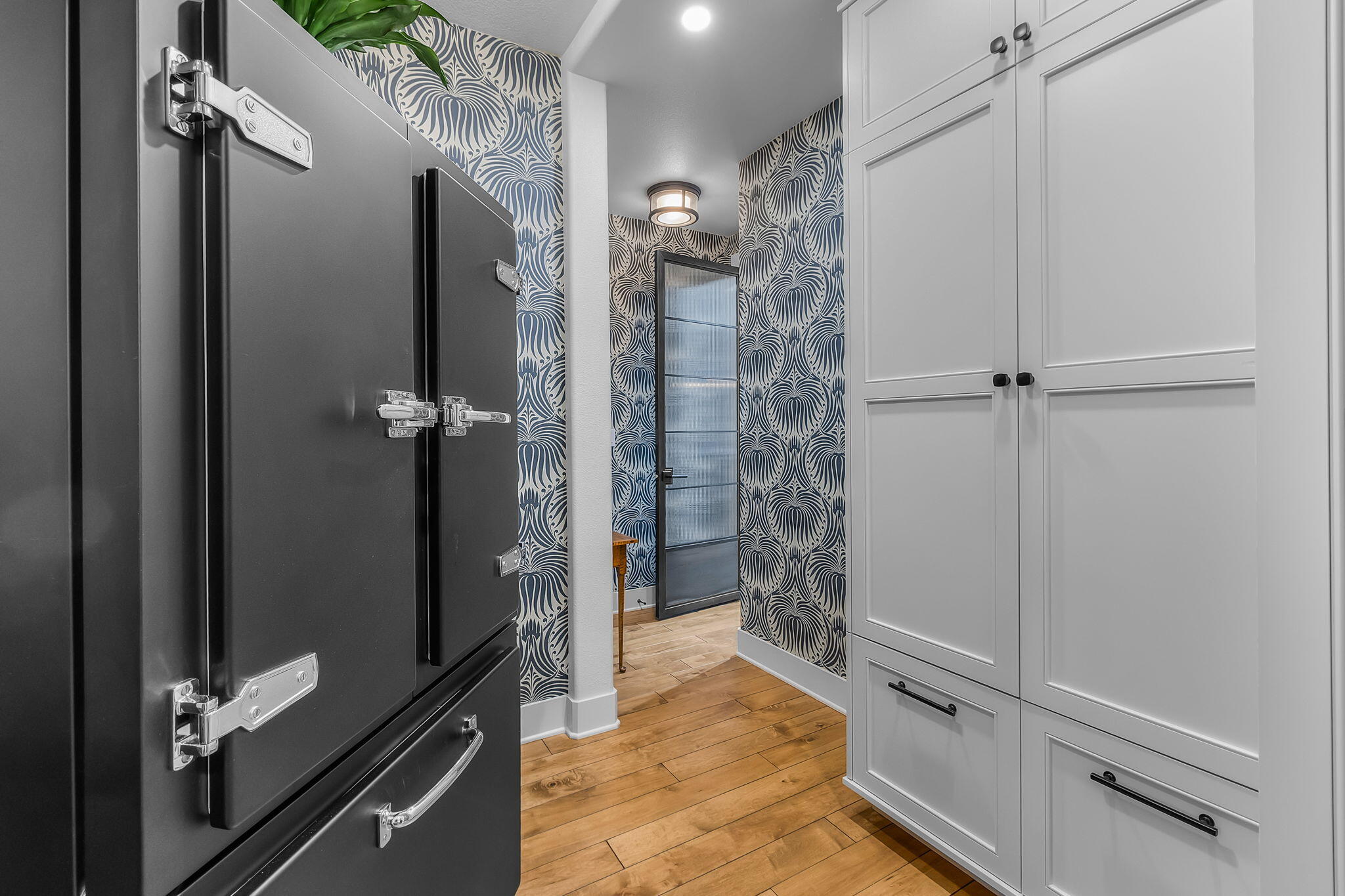 61727 Tam McArthur Loop