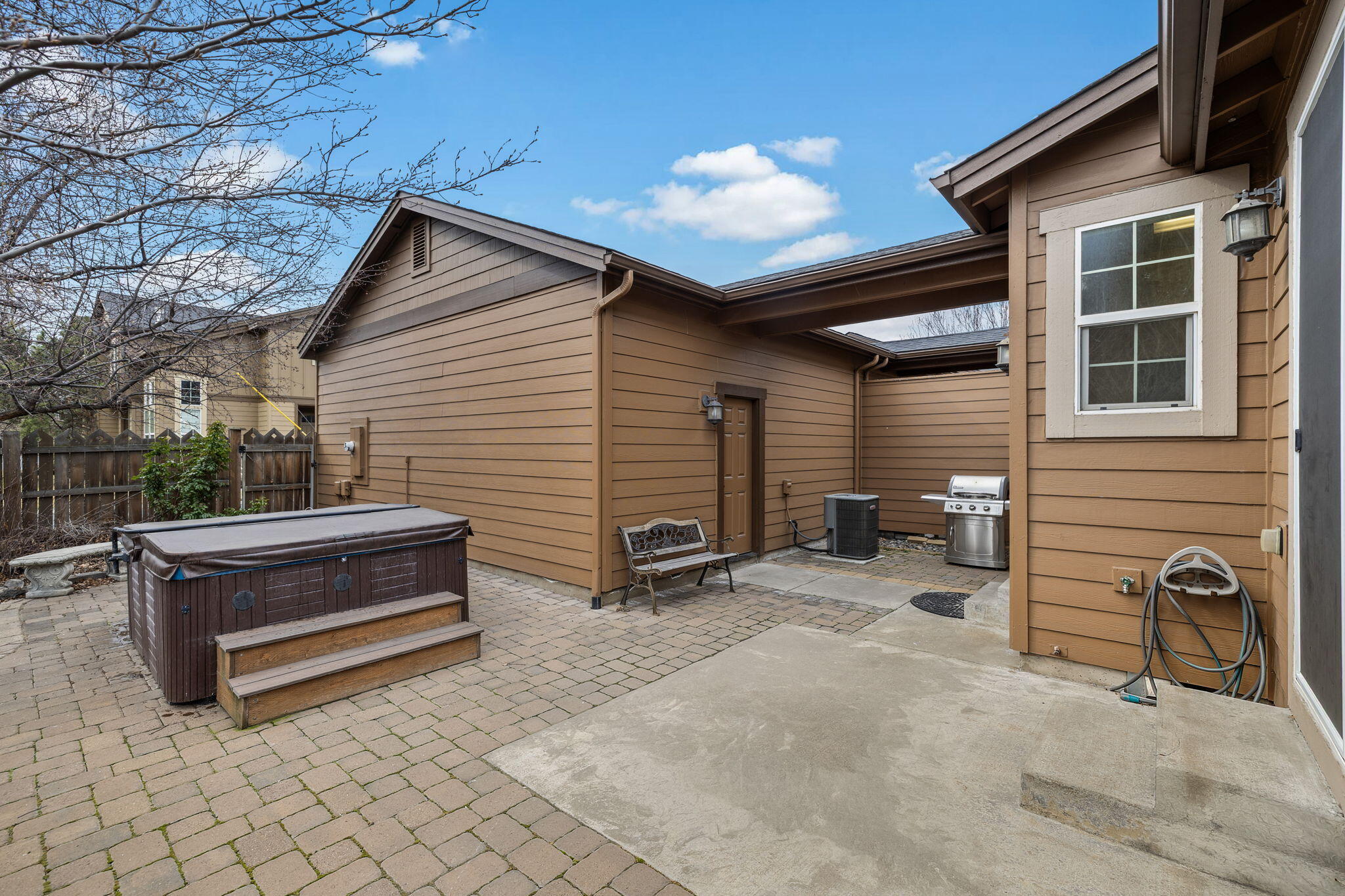 935 SW Chamberlain Street