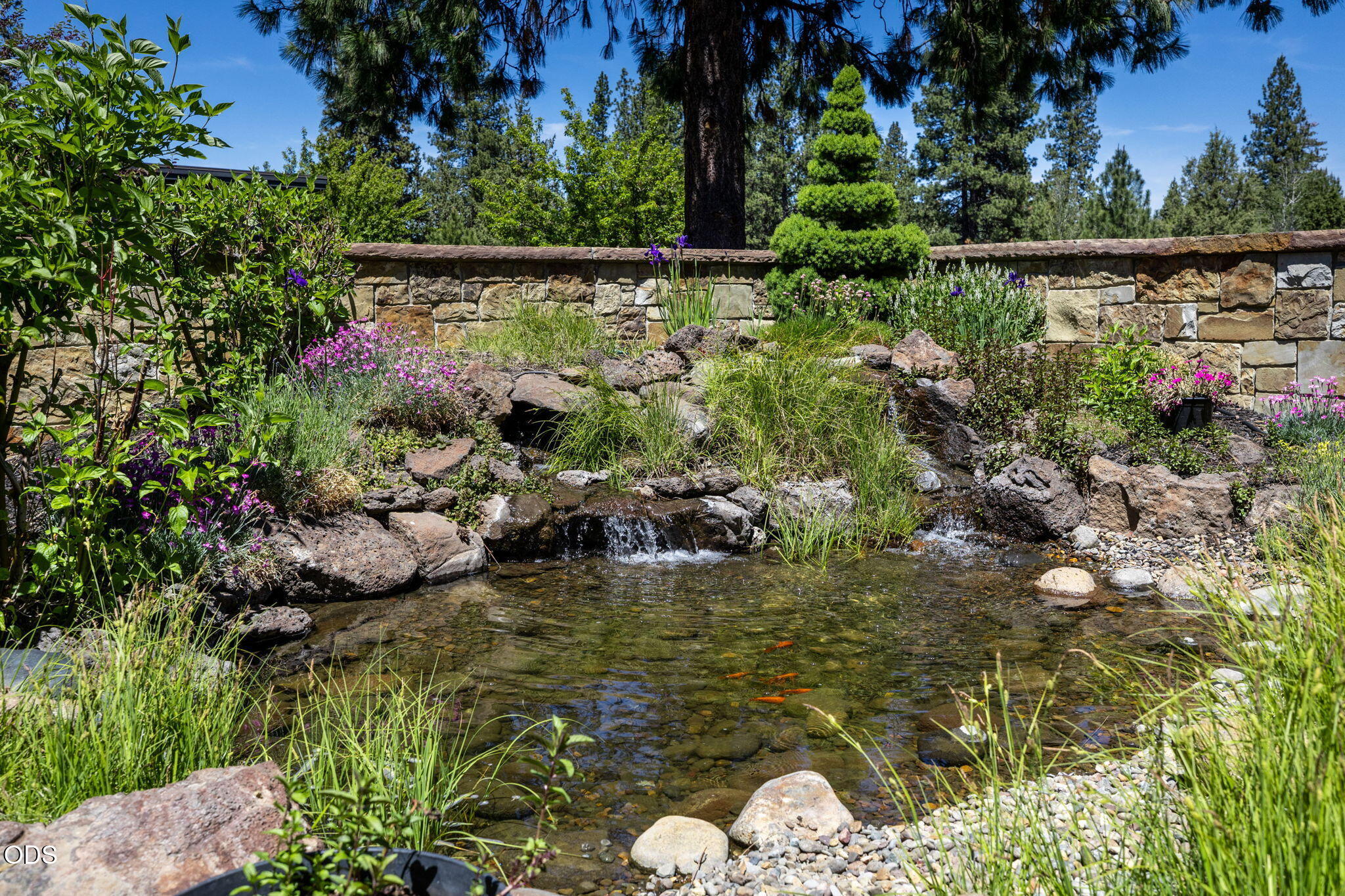 61525 Meeks Trail