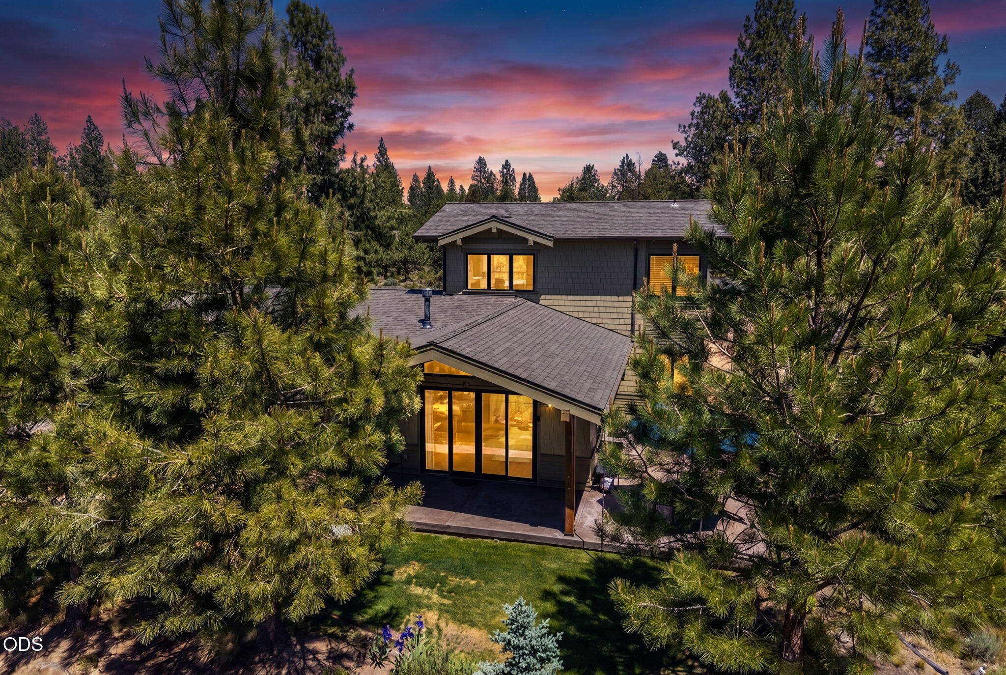 61525 Meeks Trail