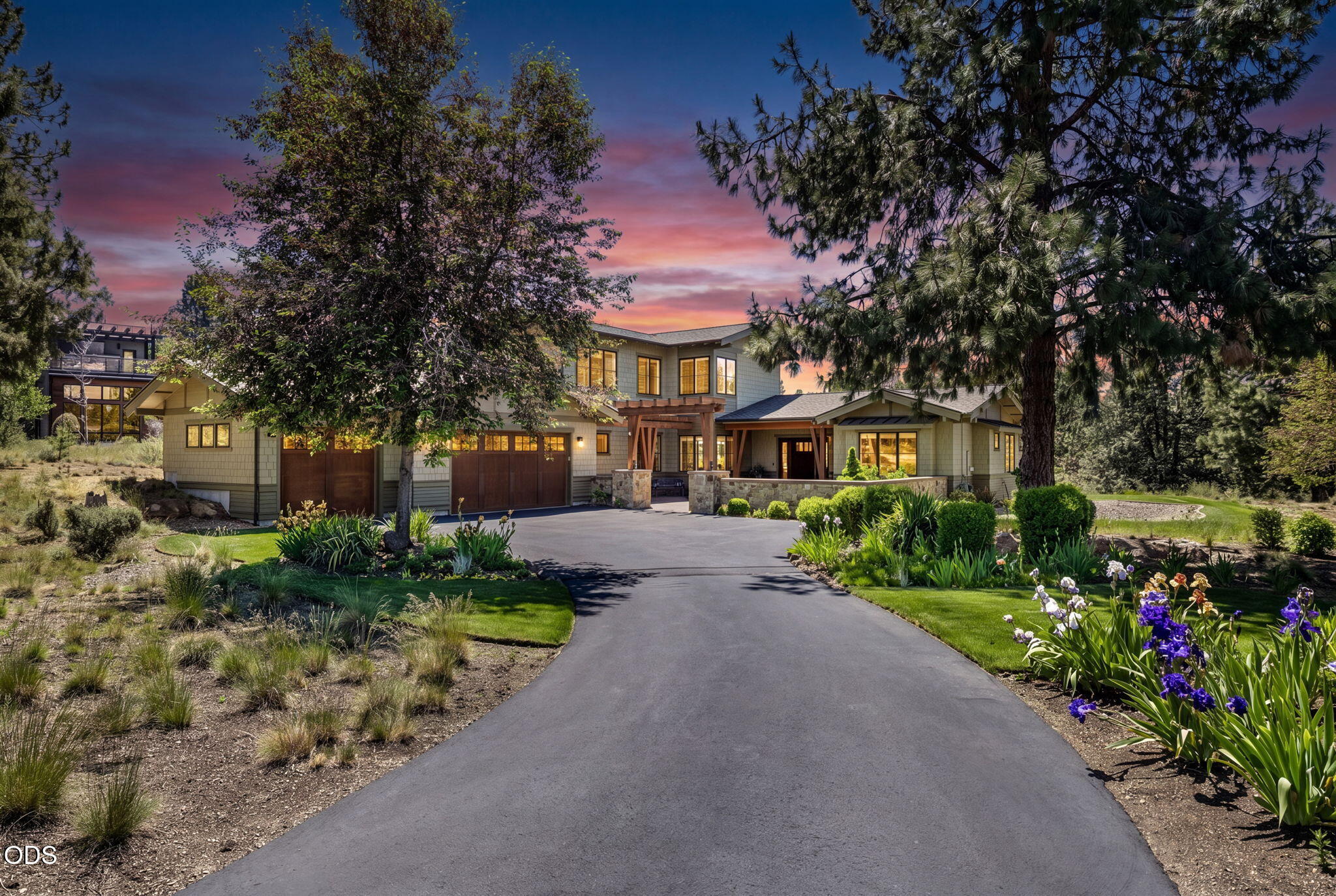 61525 Meeks Trail