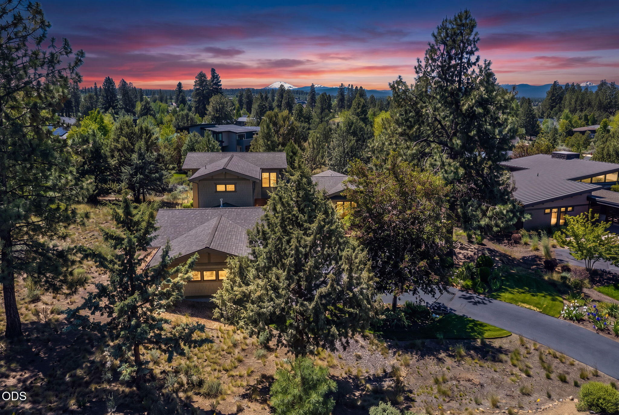 61525 Meeks Trail