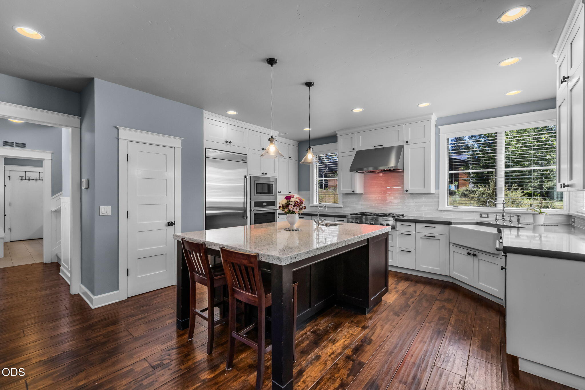 61525 Meeks Trail