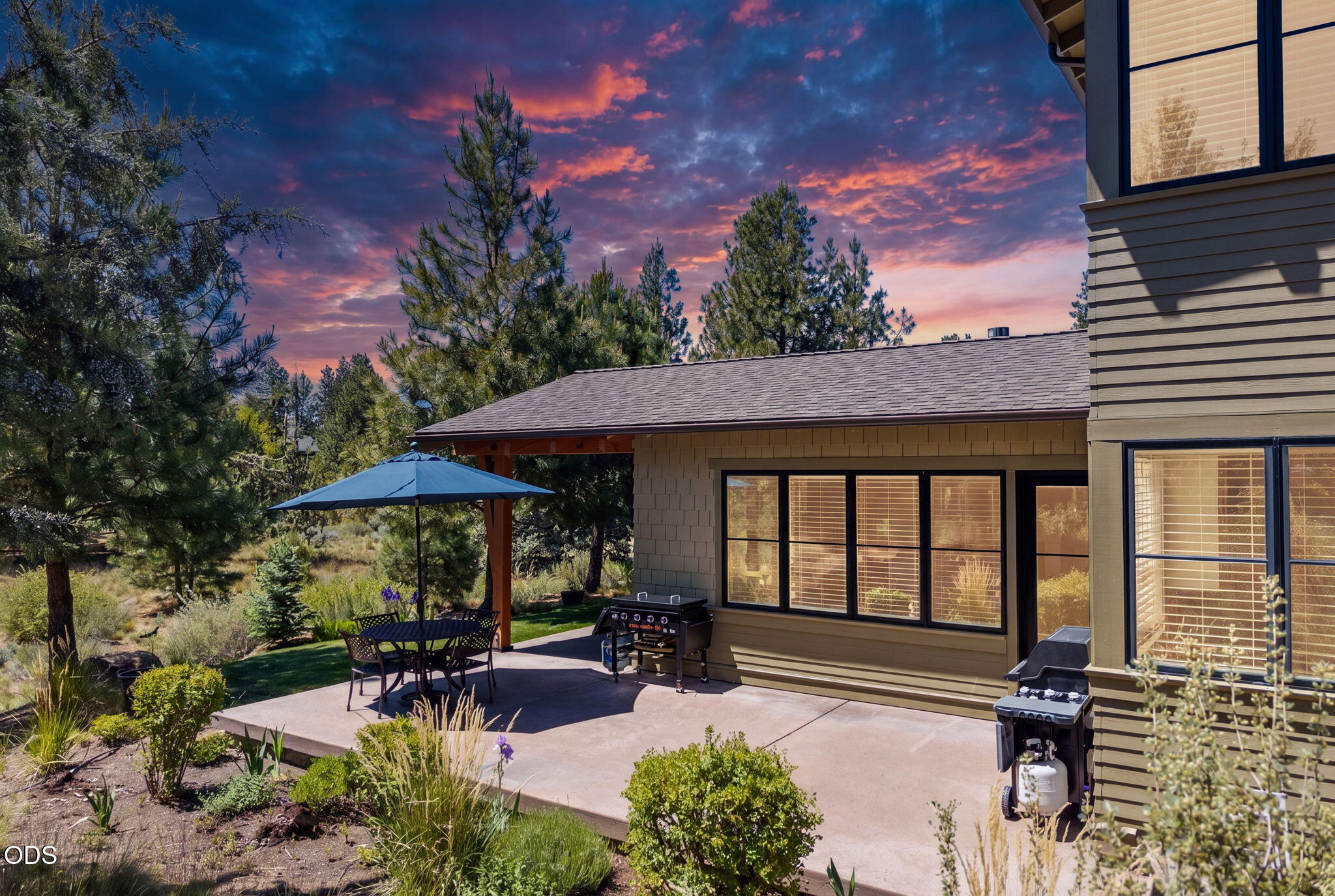 61525 Meeks Trail