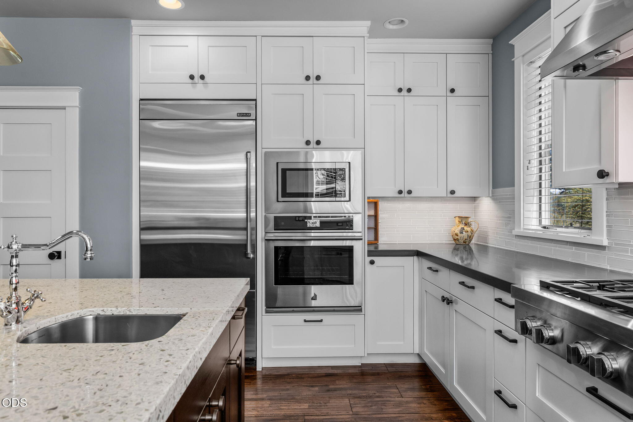 61525 Meeks Trail