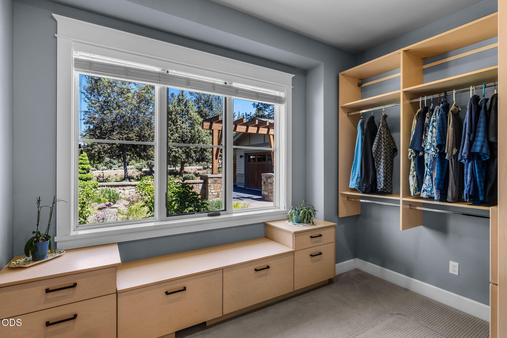 61525 Meeks Trail