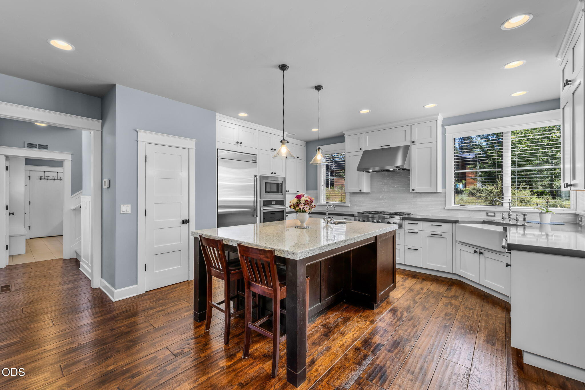61525 Meeks Trail