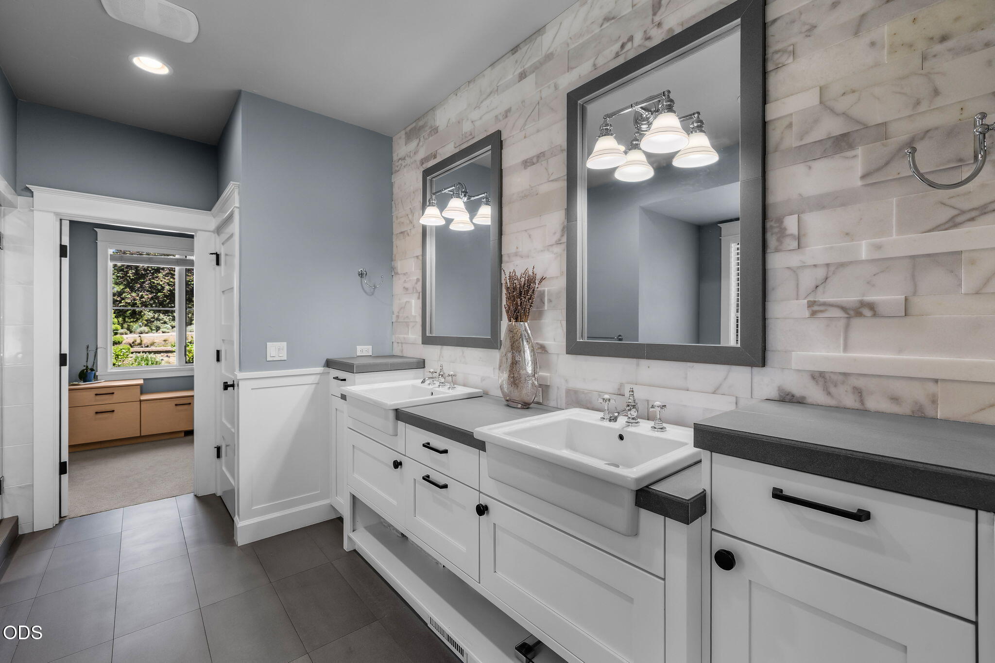 61525 Meeks Trail