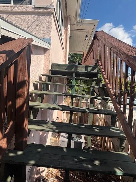 1604 N OSCEOLA AVE