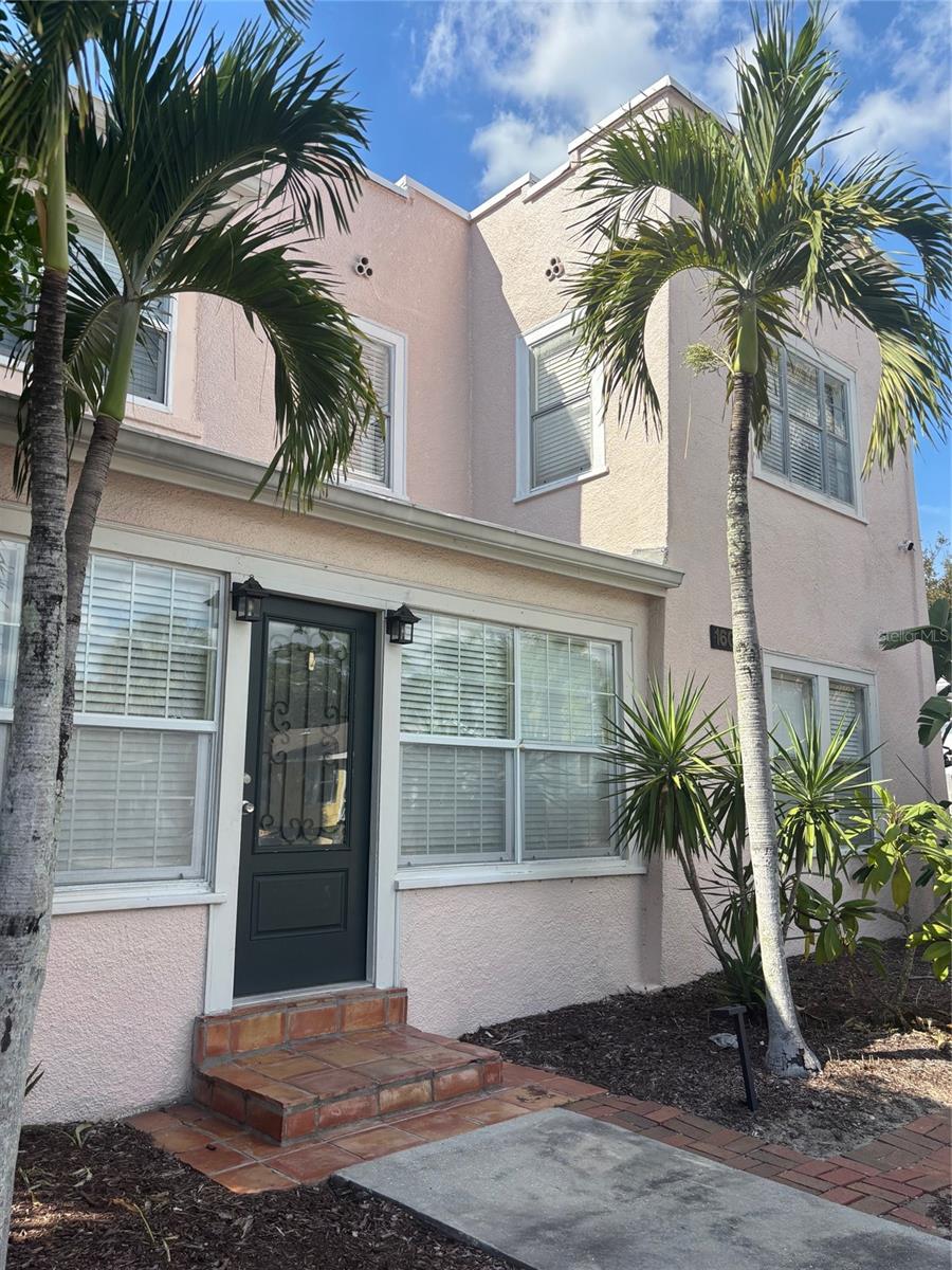 1604 N OSCEOLA AVE