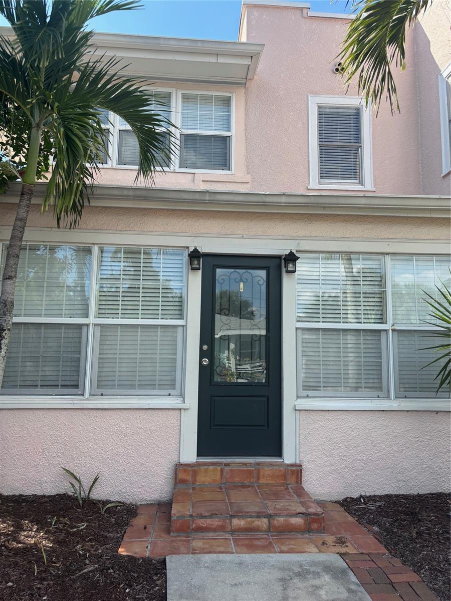 1604 N OSCEOLA AVE